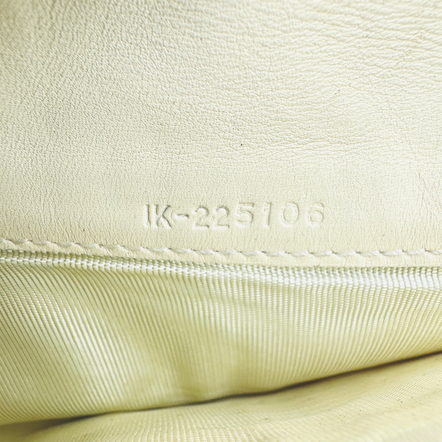 Salvatore Ferragamo Gancini Continental Long Wallet - IK-225106