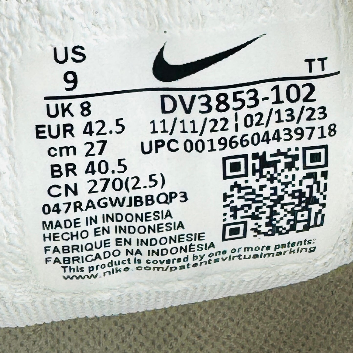 Nike Air Zoom Pegasus 40 Shoes (Size 42/42.5) - DV3853-102