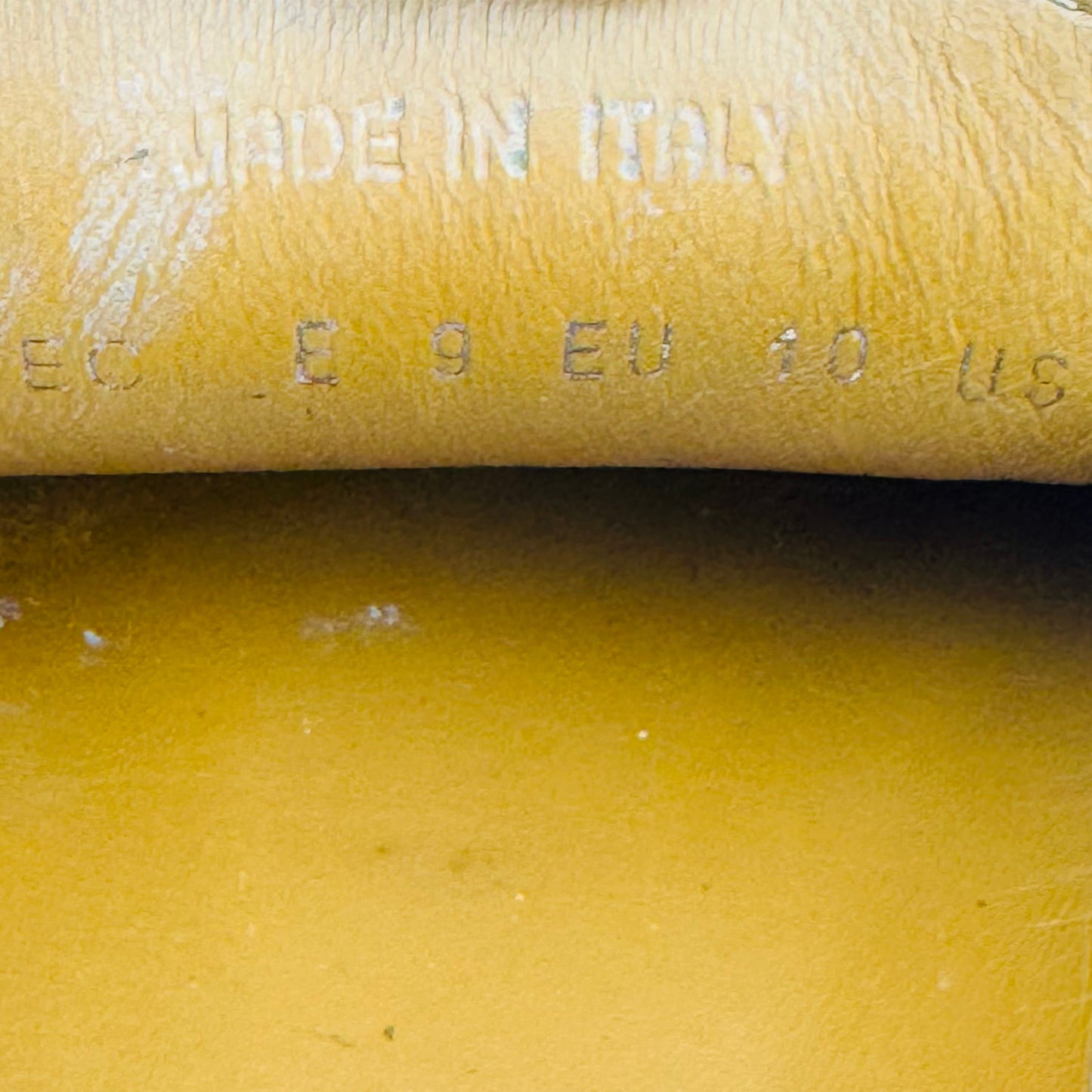 Bally Men's Black Perthy Leather Loafer (Size 44/44.5)