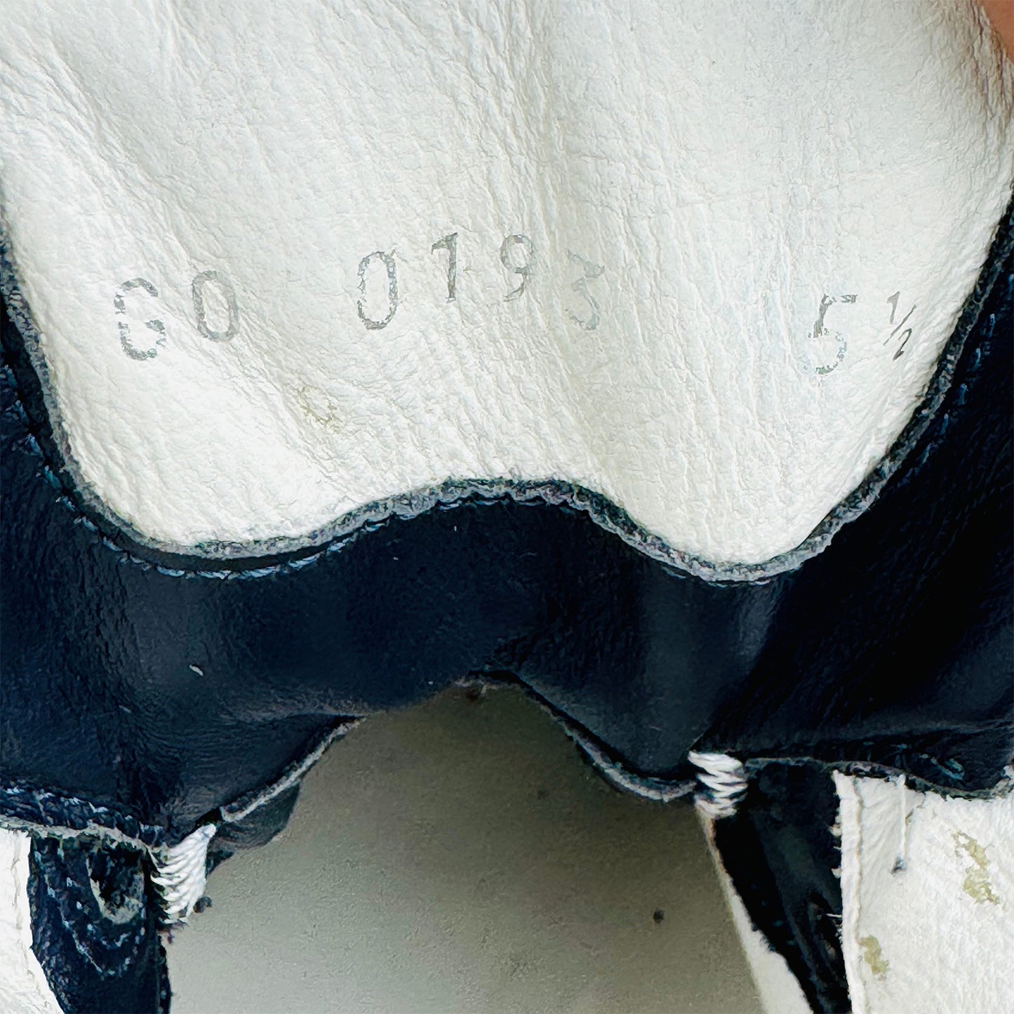 Louis Vuitton Slipstream Italian Sneakers (Size 40/40.5) - GO0193