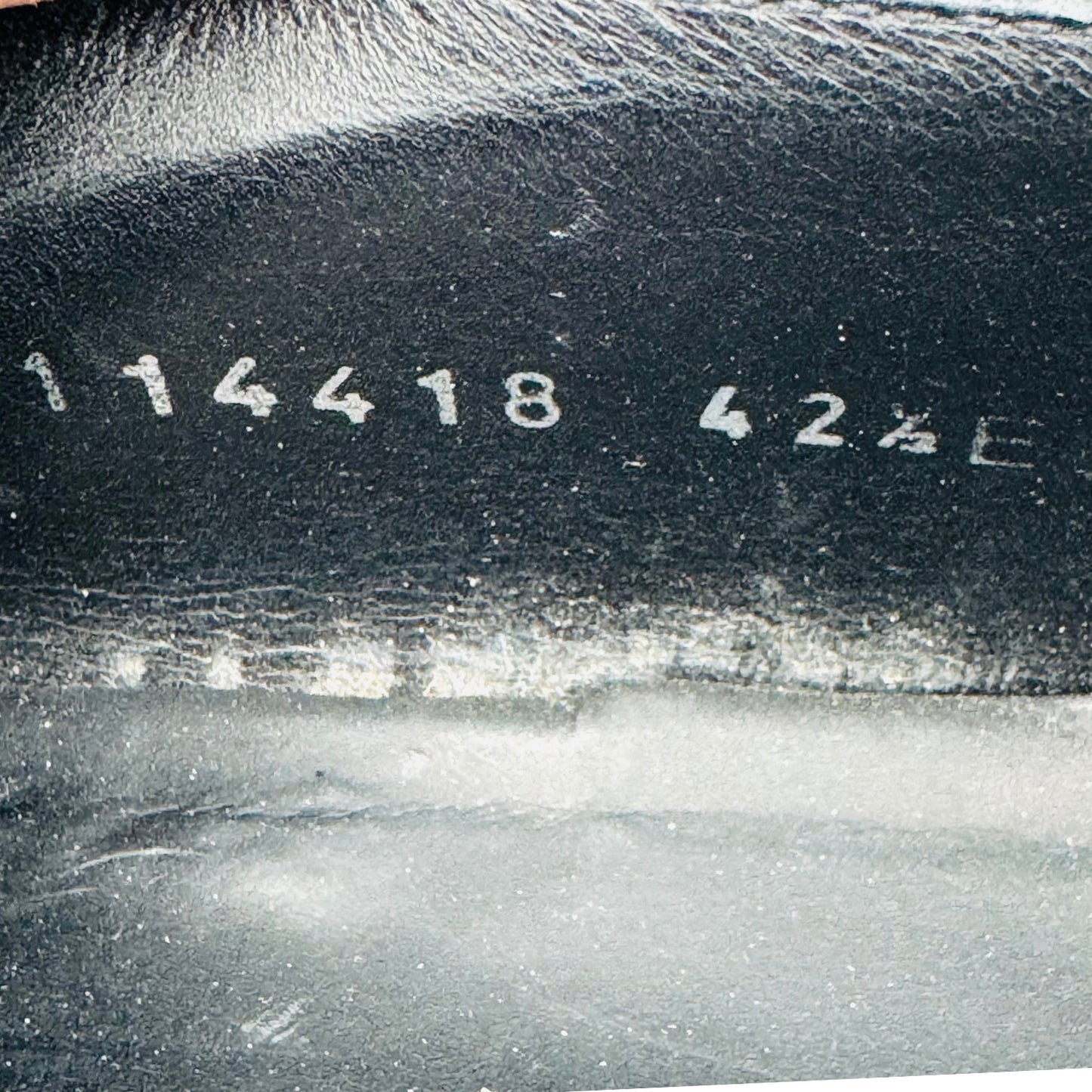 Gucci Men's Black Horsebit Loafers (Size 43/43.5) - 114418