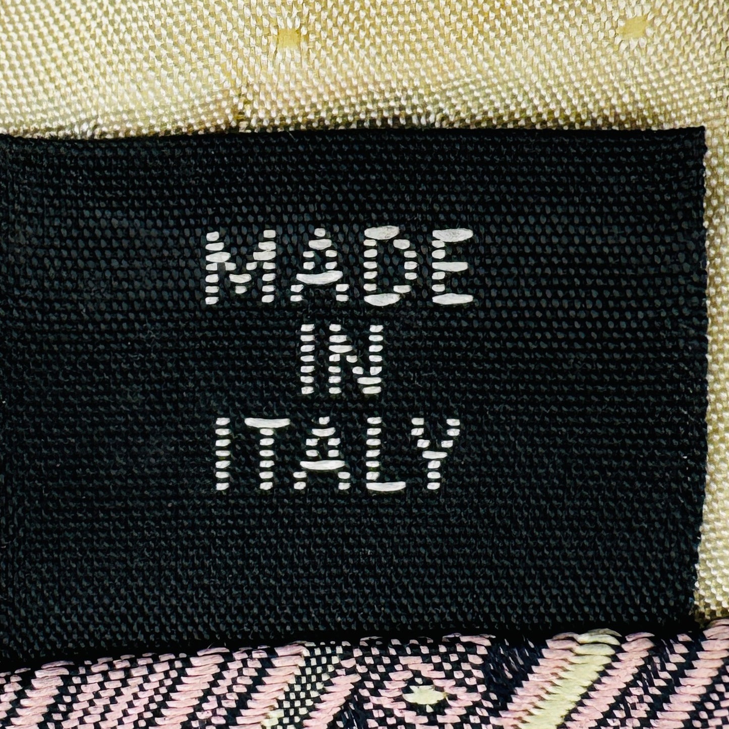 Versace Dusty Pink 'Zigzag Pattern' Tie (Size Regular)