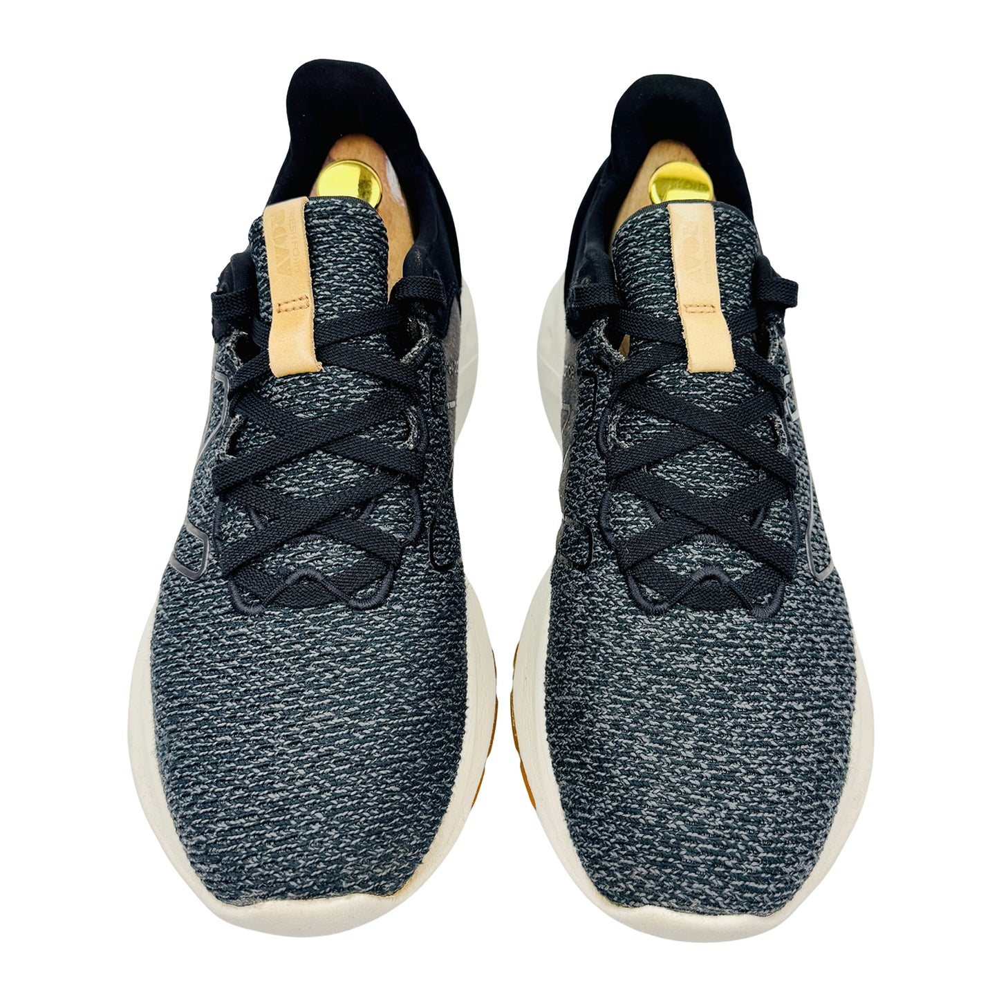 New Balance Fresh Foam Roav V2 Shoes (Size 43) - MROAVLK2