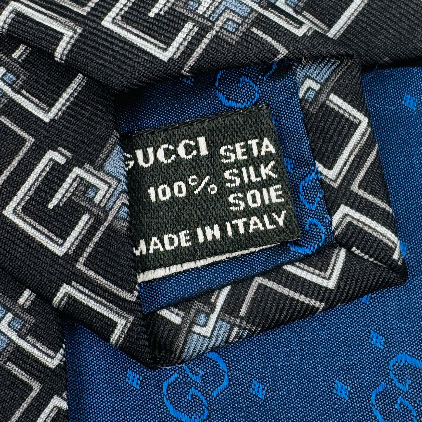 Gucci Navy Blue 'Geometric Pattern' Silk Tie (Size Regular)