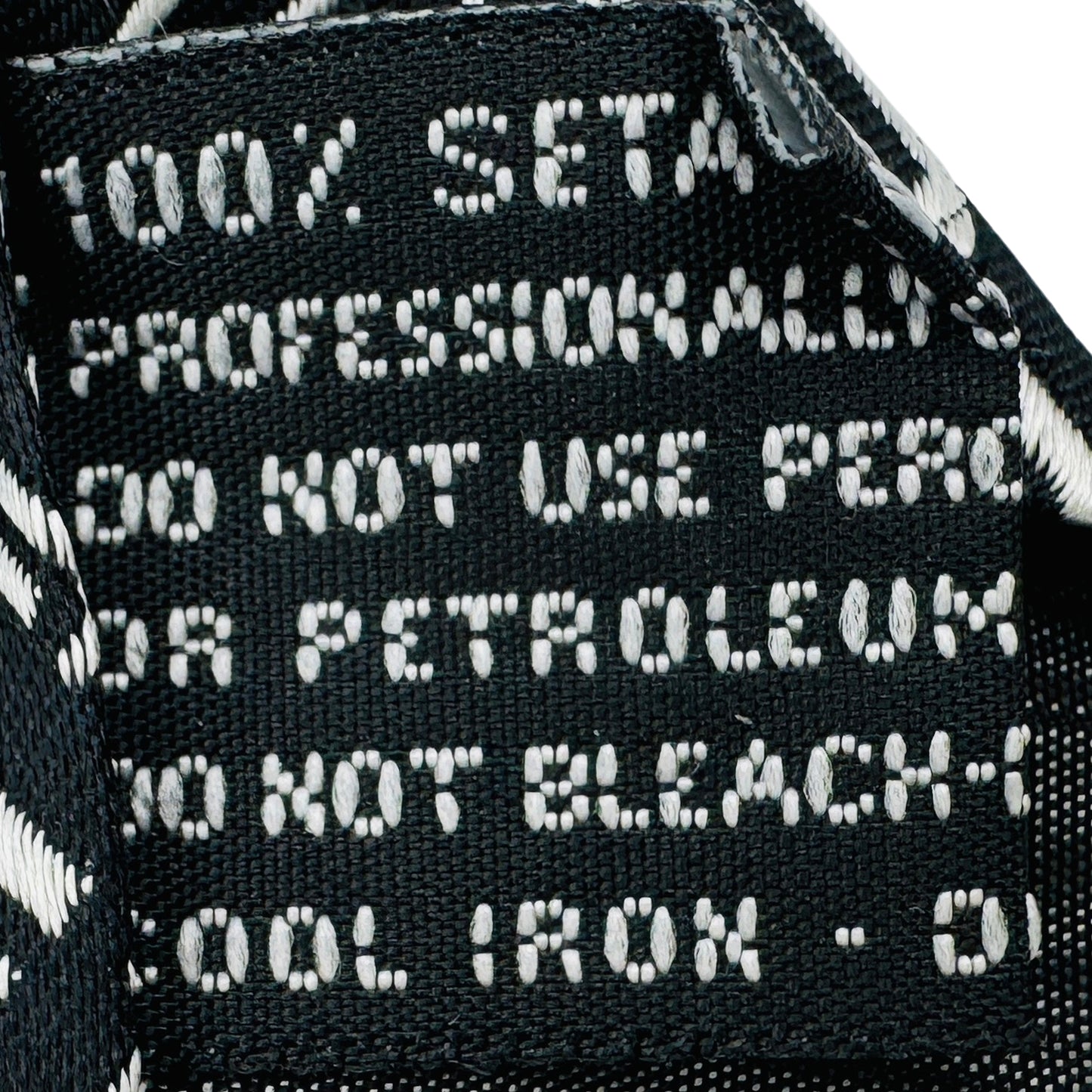 Versace Black & White 'Geometric Pattern' Tie (Size Regular)