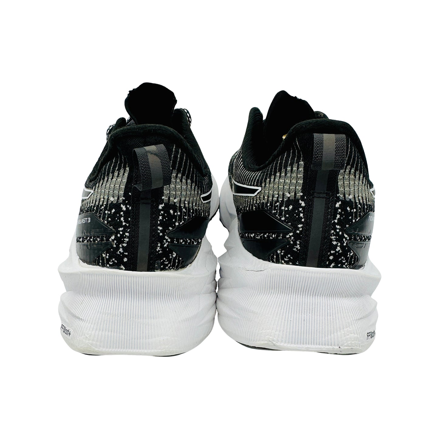 Asics Novablast 3 'Black Graphite' Shoes (Size 41.5) - 1011B591