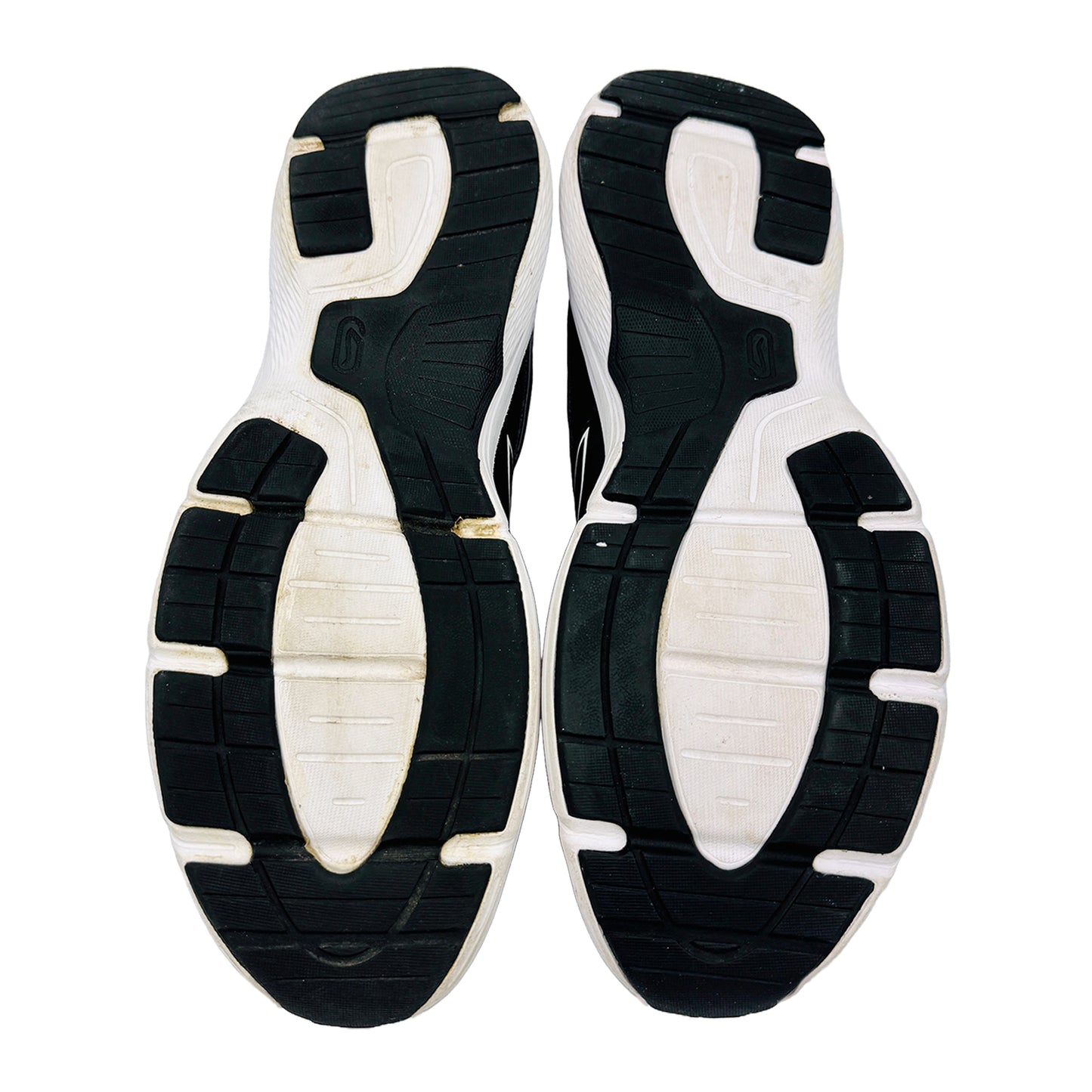Outsole image of Decathlon Run Cushion Sneakers (Size 40) - 8488129