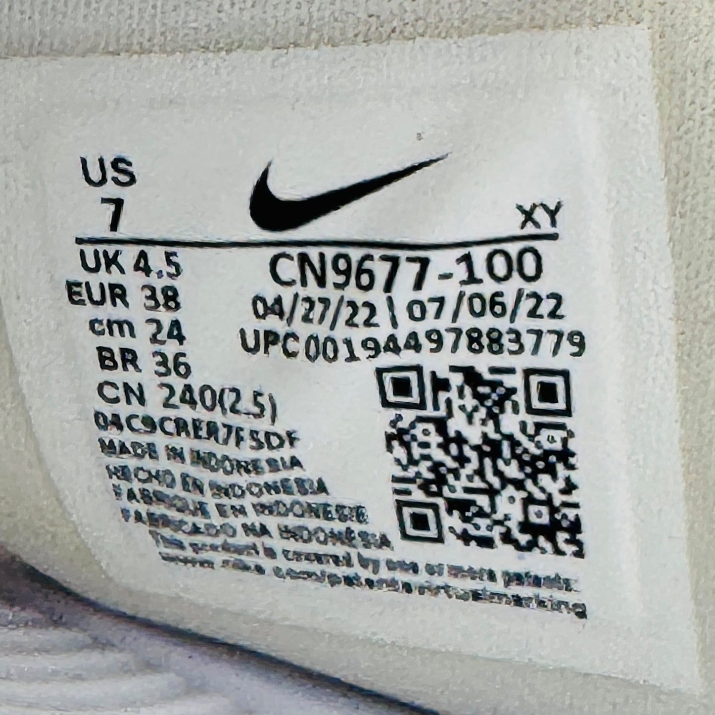 Inside Made, Size, Code printing image of Nike Victori One White Slides (Size 38) - CN9677-100