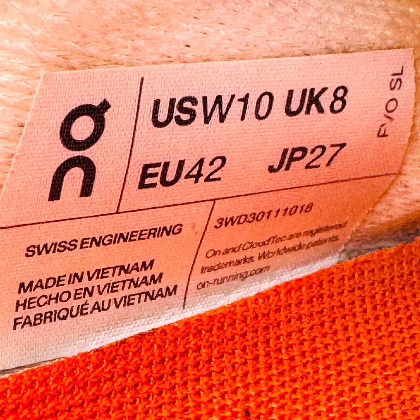 On Running Cloudflow 4 Shoes (Size 42) - 3WD30111018