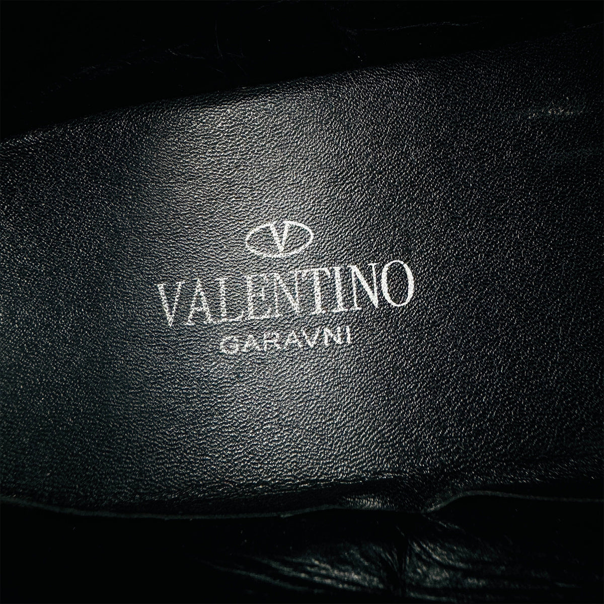 Valentino Garavani VL7N Low Top Sneakers (Size 41/41.5)