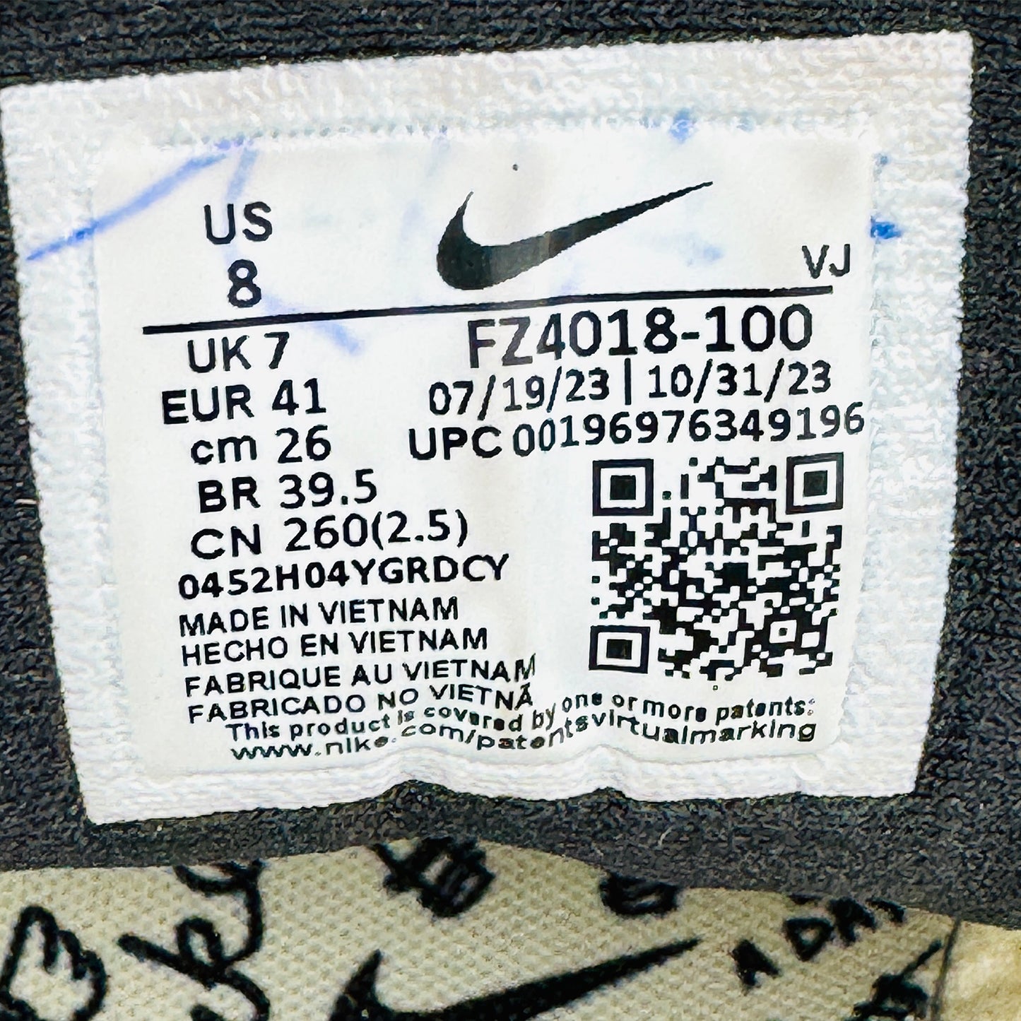 Nike ZoomX Invincible Run Flyknit 3 Shoes (Size 41) - NFZ4018-100