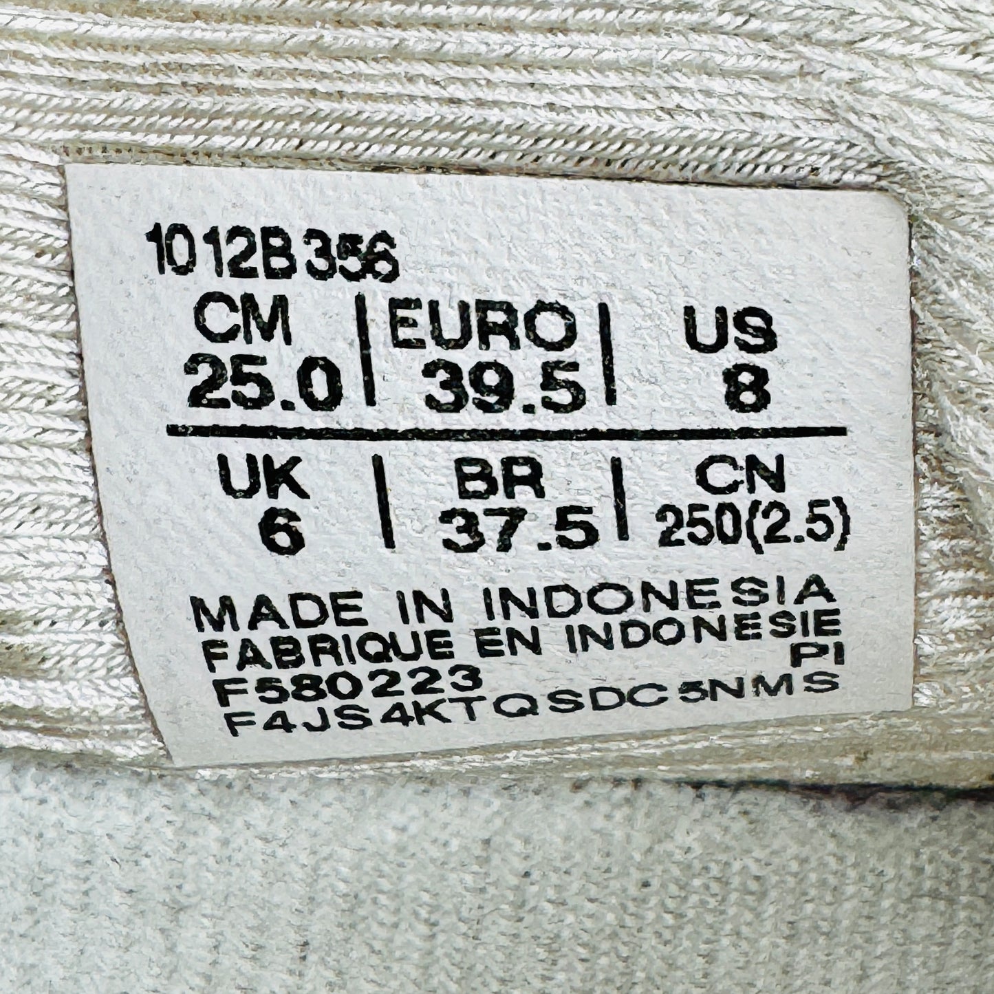 ASICS GEL-Nimbus 25 Shoes (Size 39.5) - 1012B356