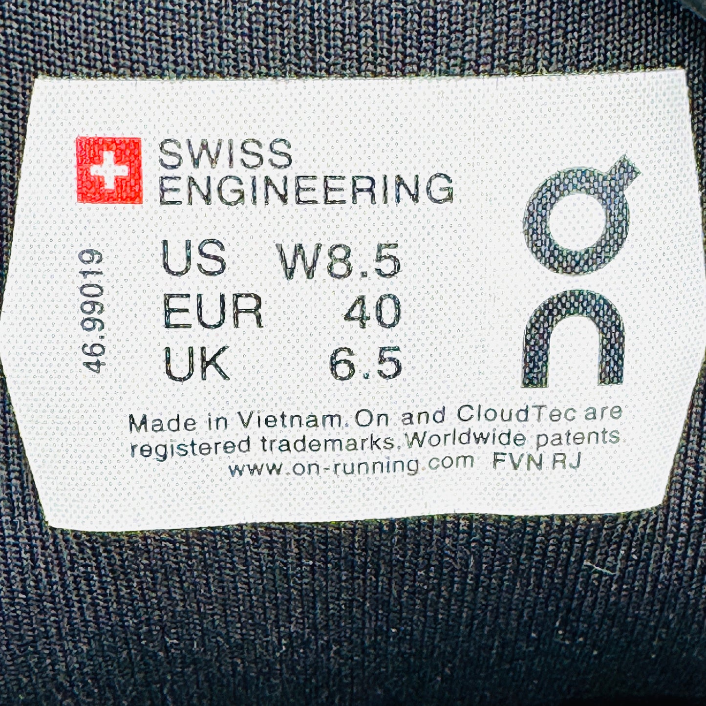 On Running Cloudrunner Shoes (Size 40) - 46.99019