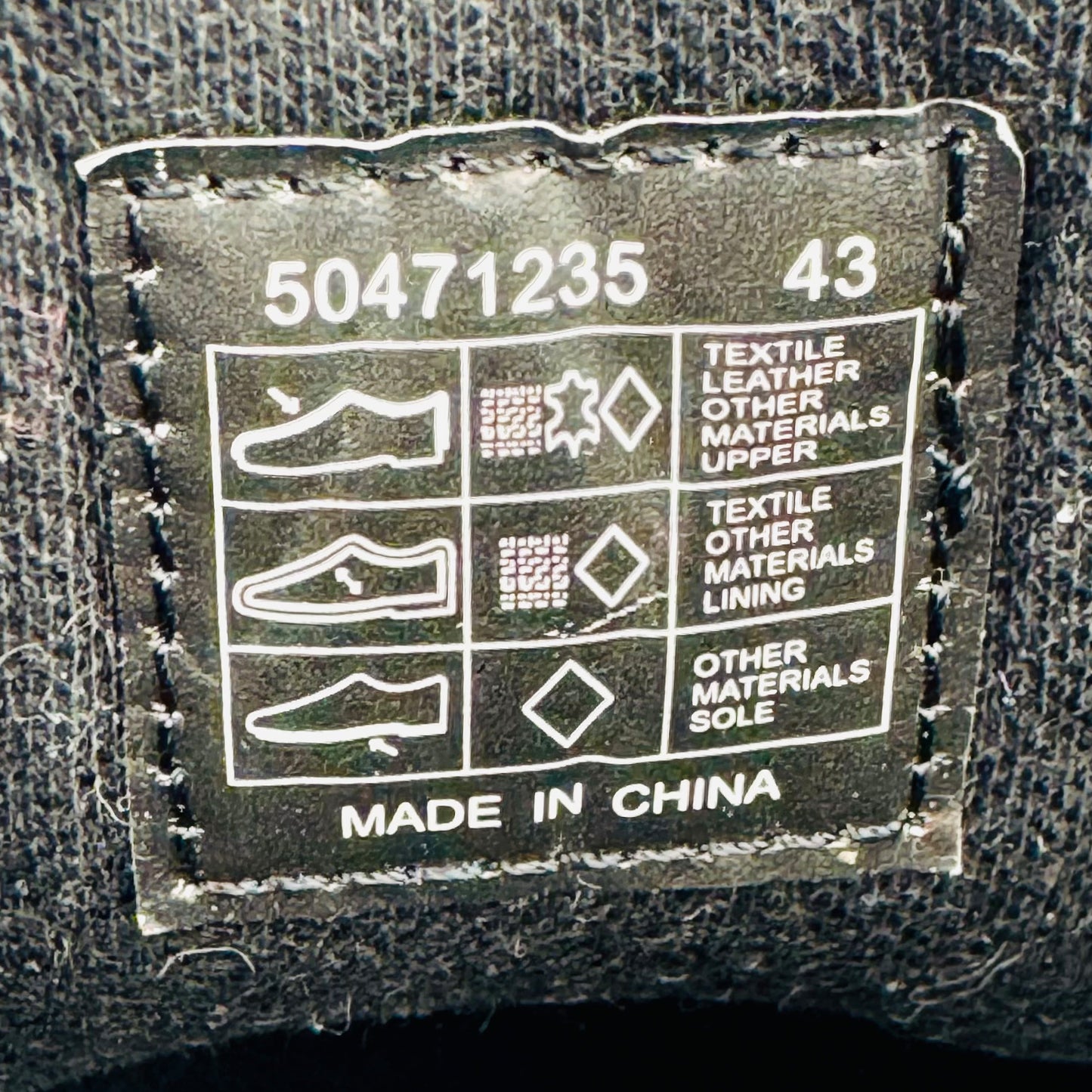 Hugo Boss Saturn Black Low-Top Sneakers (Size 43/43.5) - 50471235