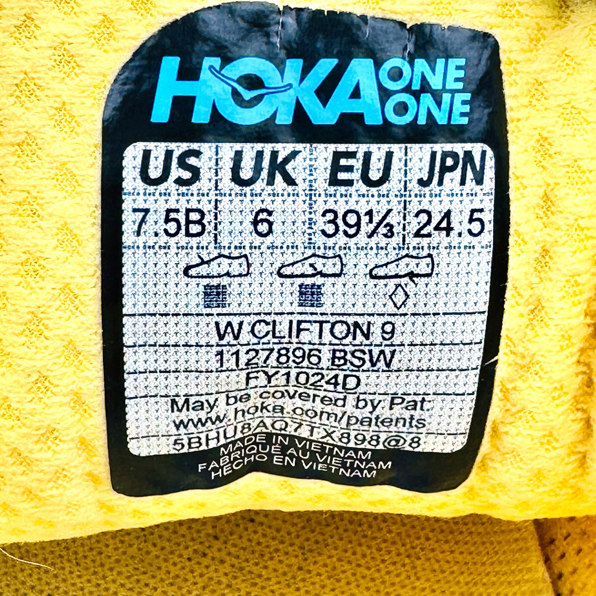 Hoka One One Clifton 9 Shoes (Size 39.5) - 1127896 BSW