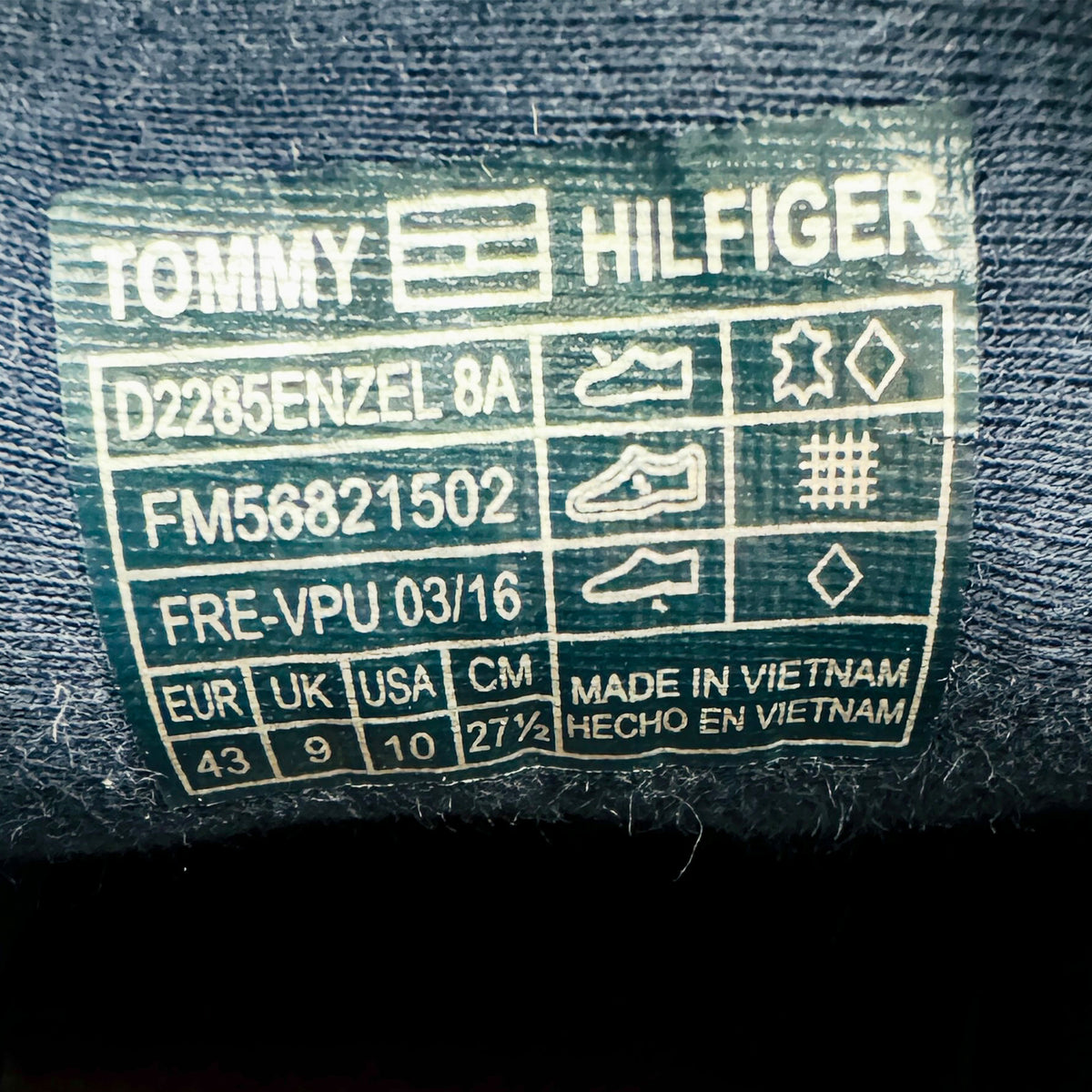 Tommy Hilfiger Denzel 8A Black Sneakers (Size 43) - FM56821502