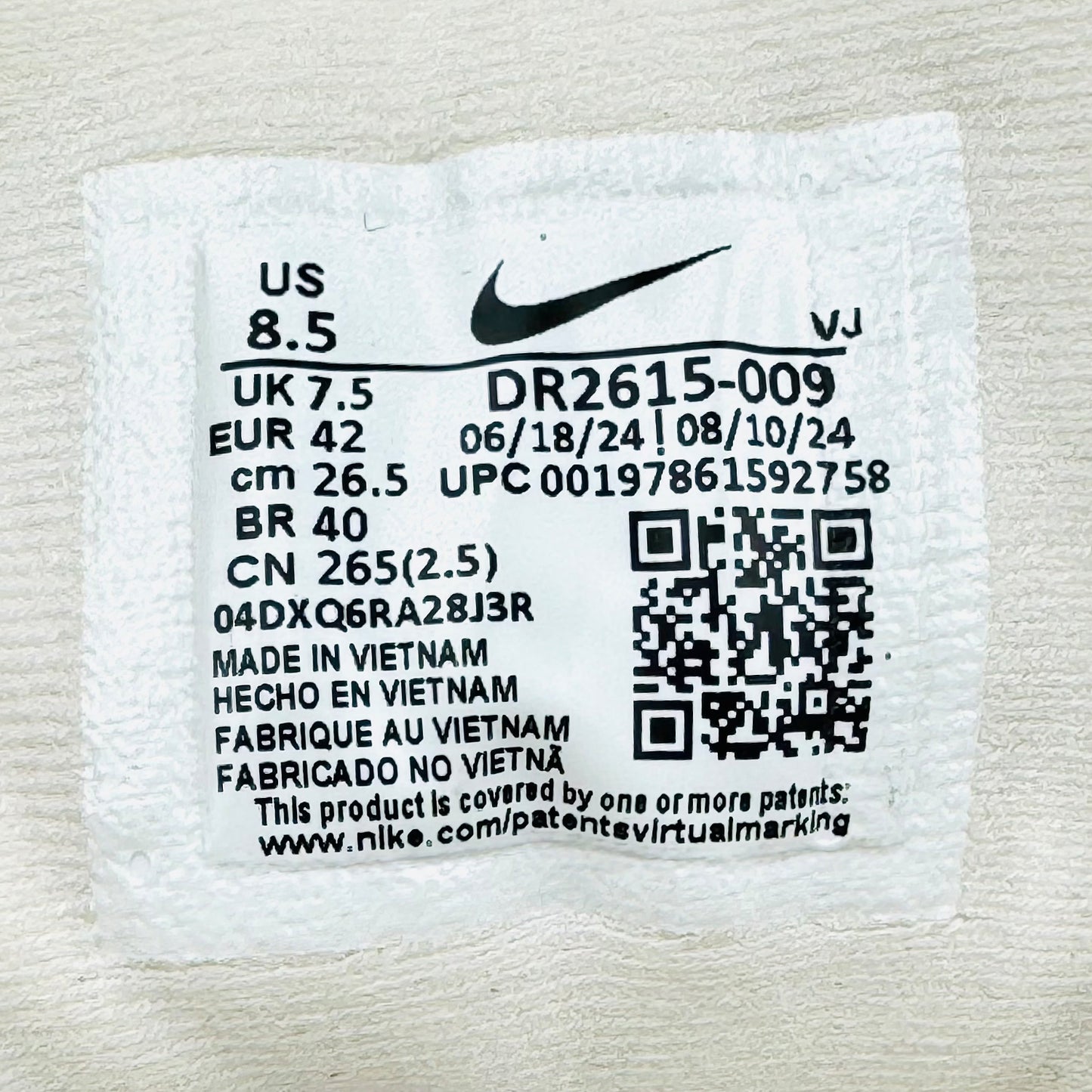 Nike ZoomX Invincible Run 3 Shoes (Size 42) - DR2615-009