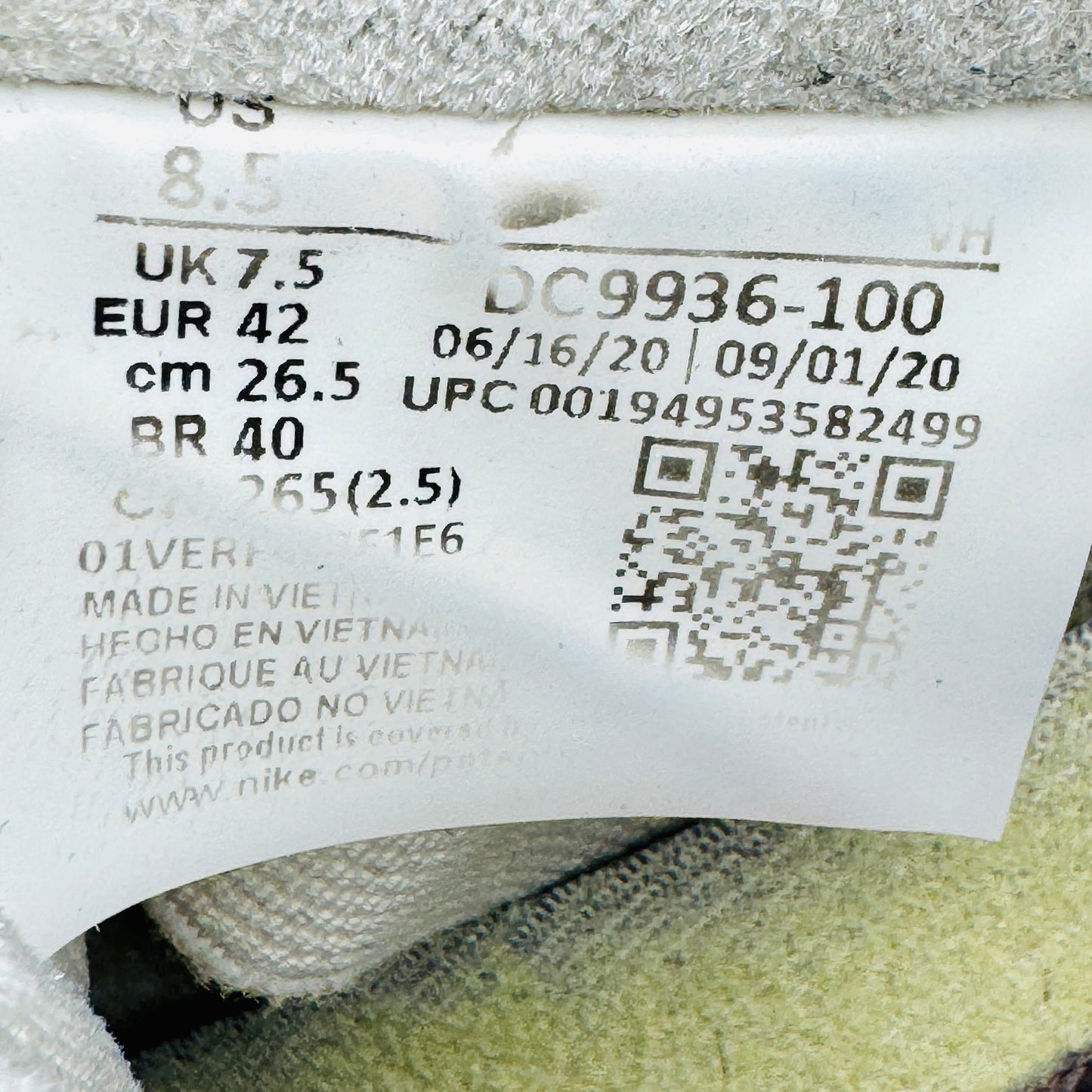 Nike SB Dunk Low x Sean Cliver Sneakers (Size 43) - DC9936-100