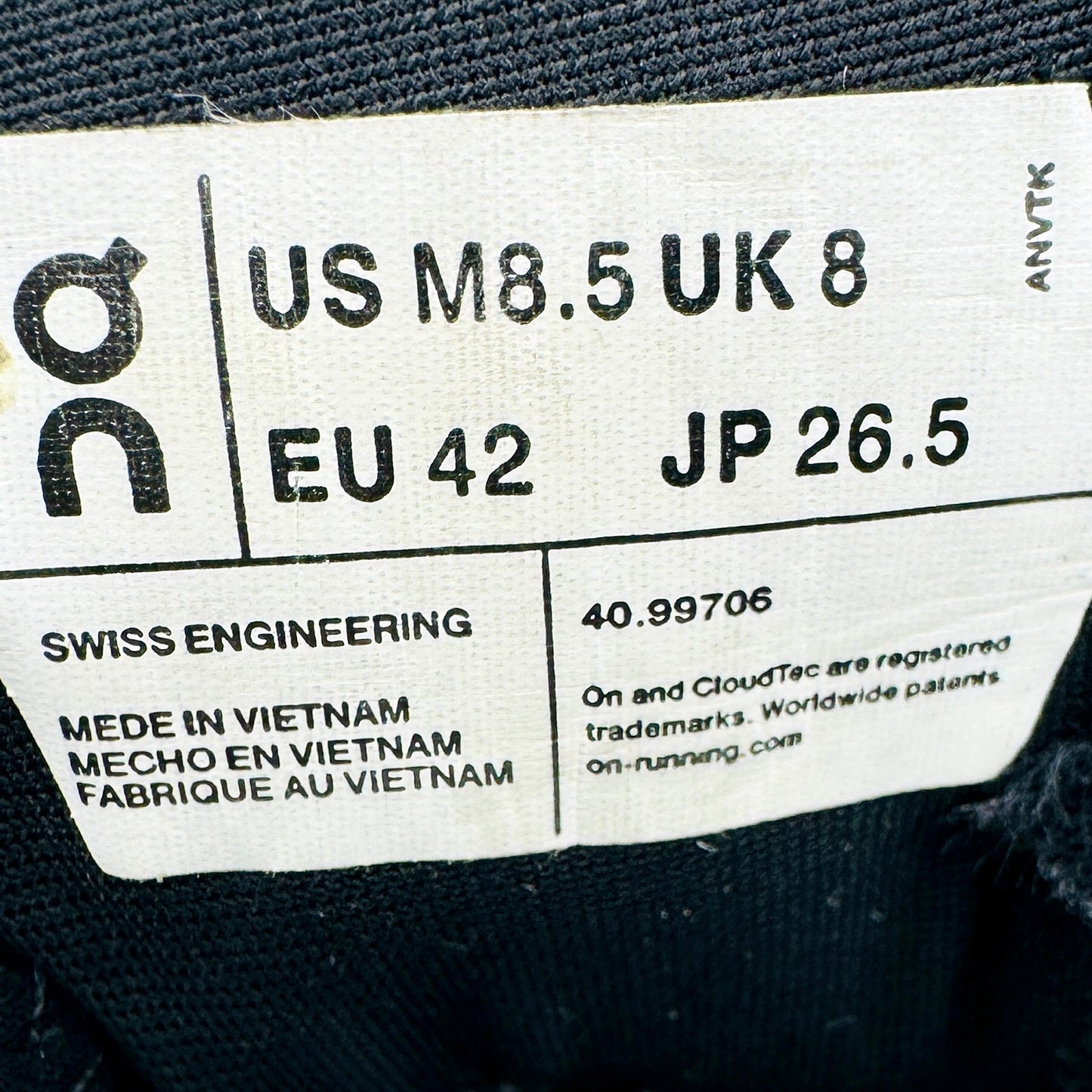 On Running Cloud X 3 Shoes (Size 42) - 40.99706