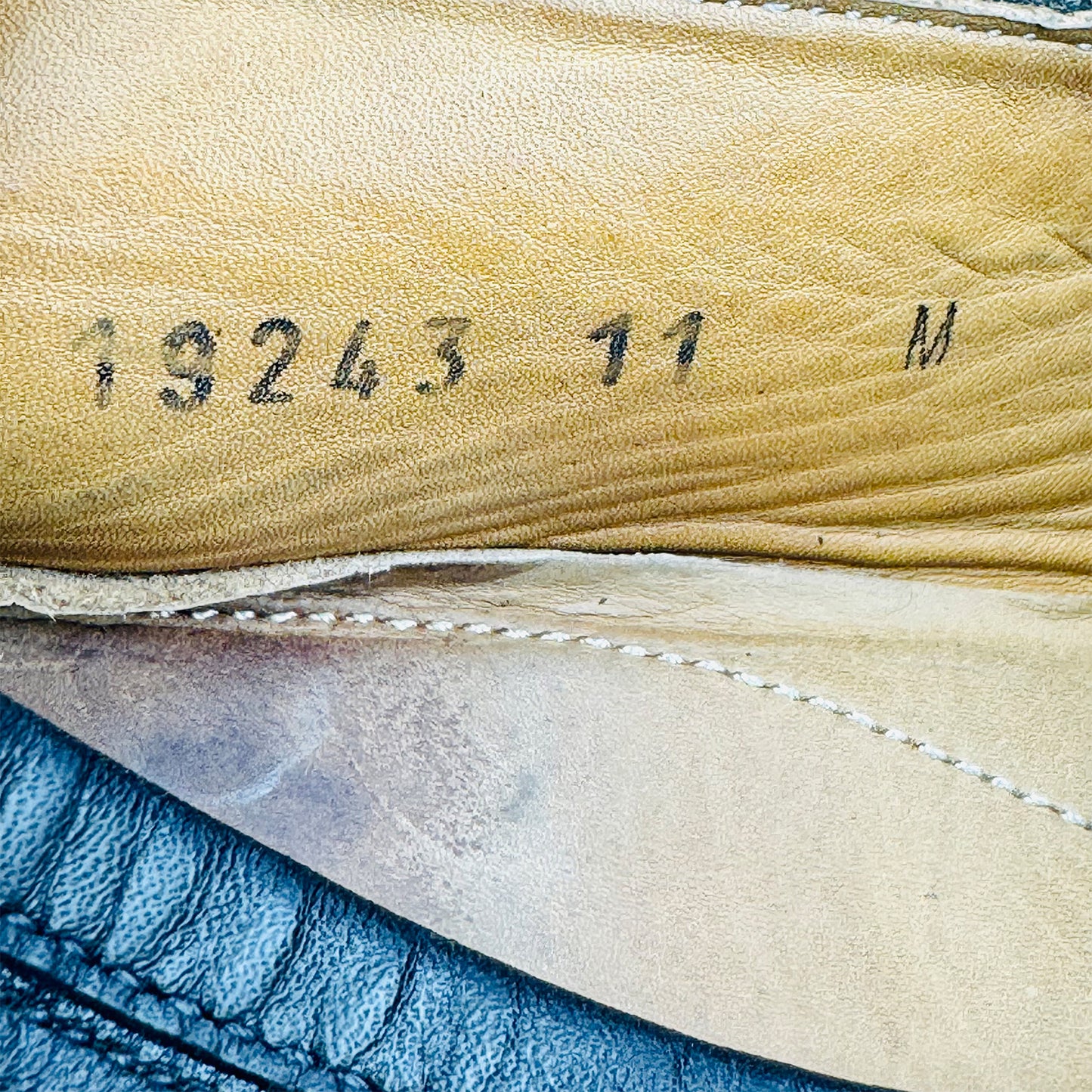 Magnanni Raso II Black Leather Loafers (Size 44/44.5)