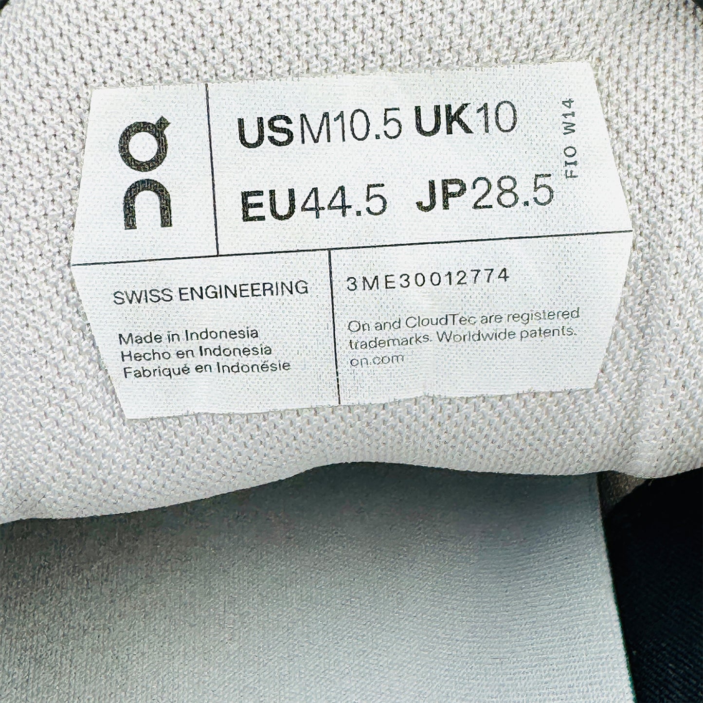 On Running Cloudflyer 5 Shoes (Size 44.5) - 3ME30012774