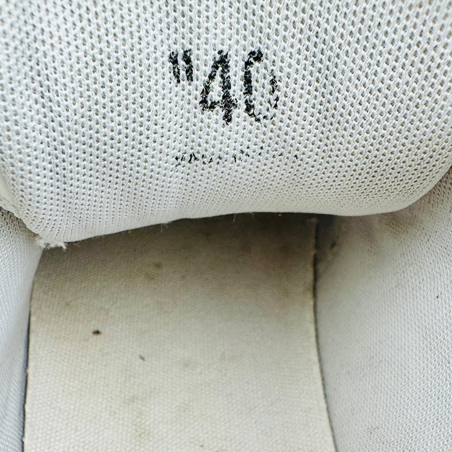 Off-White Out Of Office OOO Sneakers (Size 40)