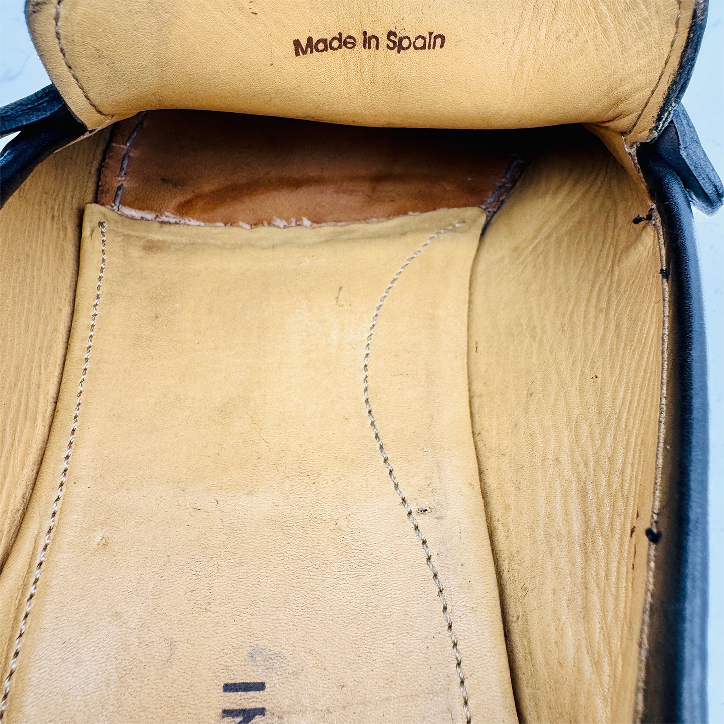 Magnanni Men's Black Leather Loafers (Size 42/42.5)