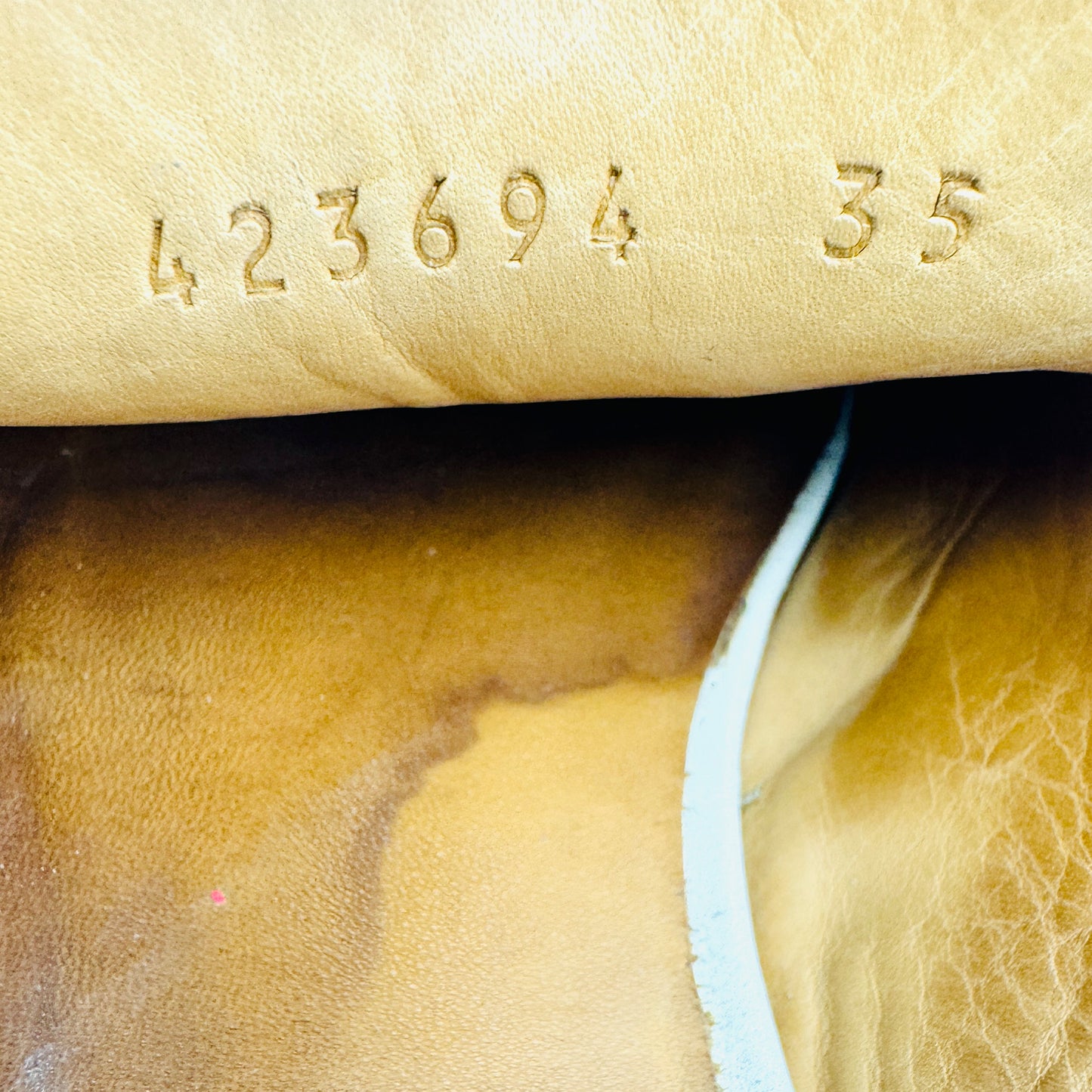 Gucci Women's Off-White Leather Mules (Size 35/35.5) - 423694