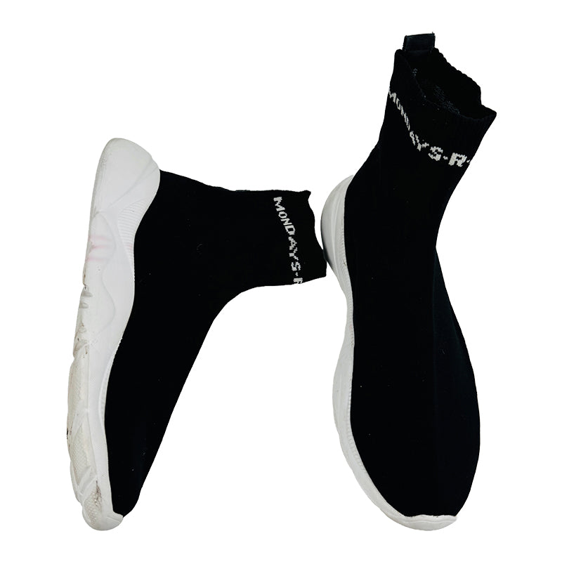 Bershka Men’s Speed Trainer High Top Black Shoes (Size 43)