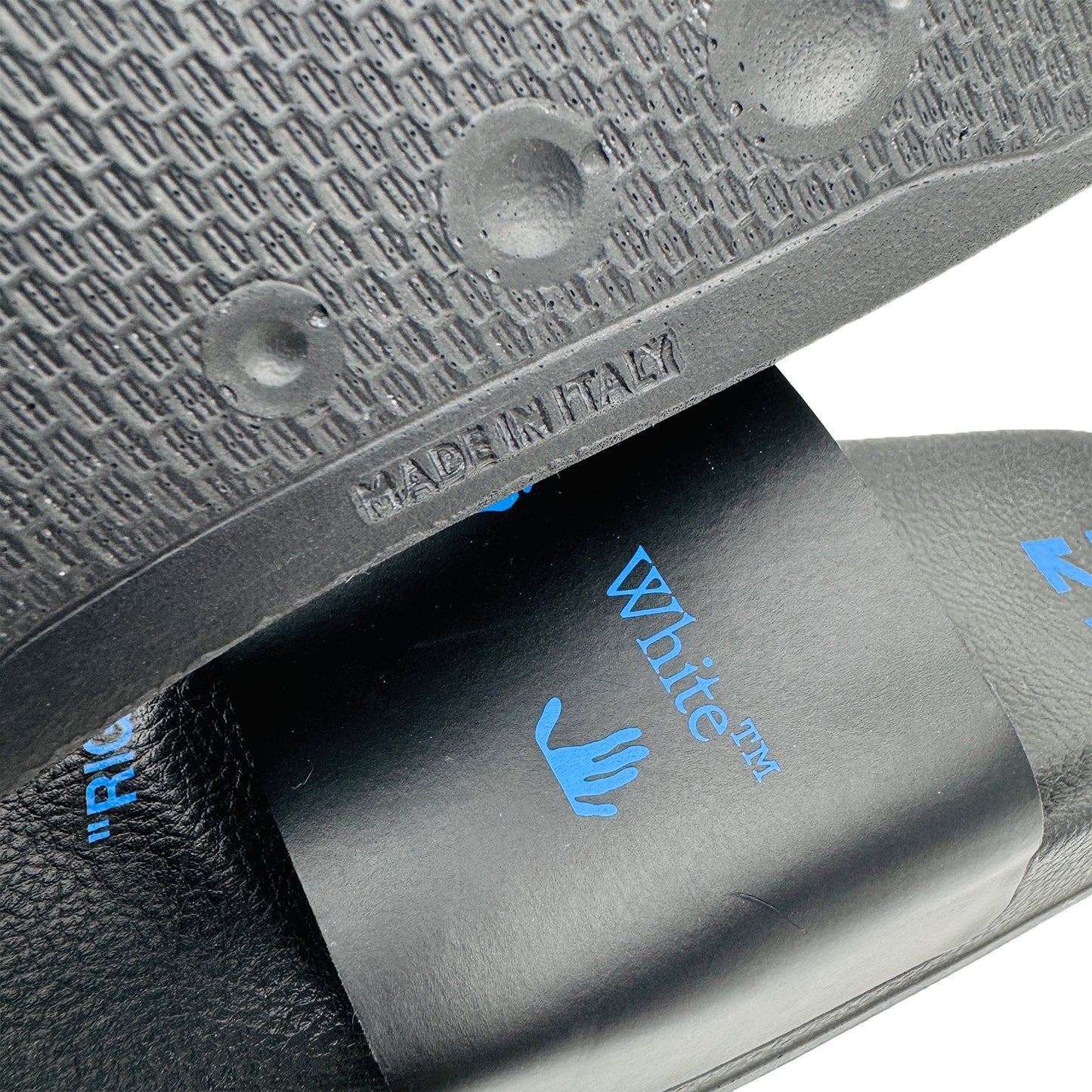 Closeup image of Off-White Black Logo Slides (Size 40/41) OMIC001R21MAT0011045