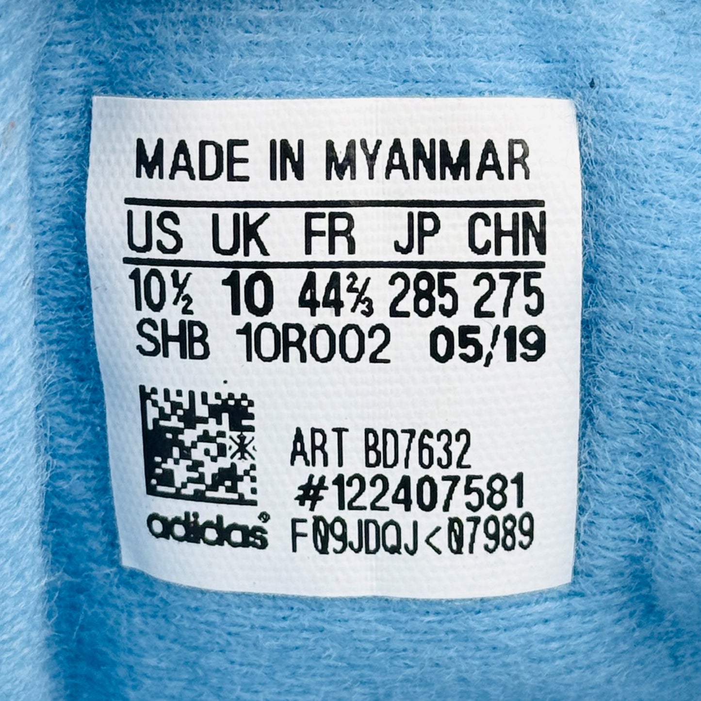 Inside size,code and made printing image of Adidas Men's Handball Spezial Shoes (Size 44.5) - BD7632