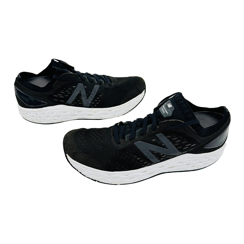 New Balance Men’s Fresh Foam Vongo V4 Black Shoes (Size 42)