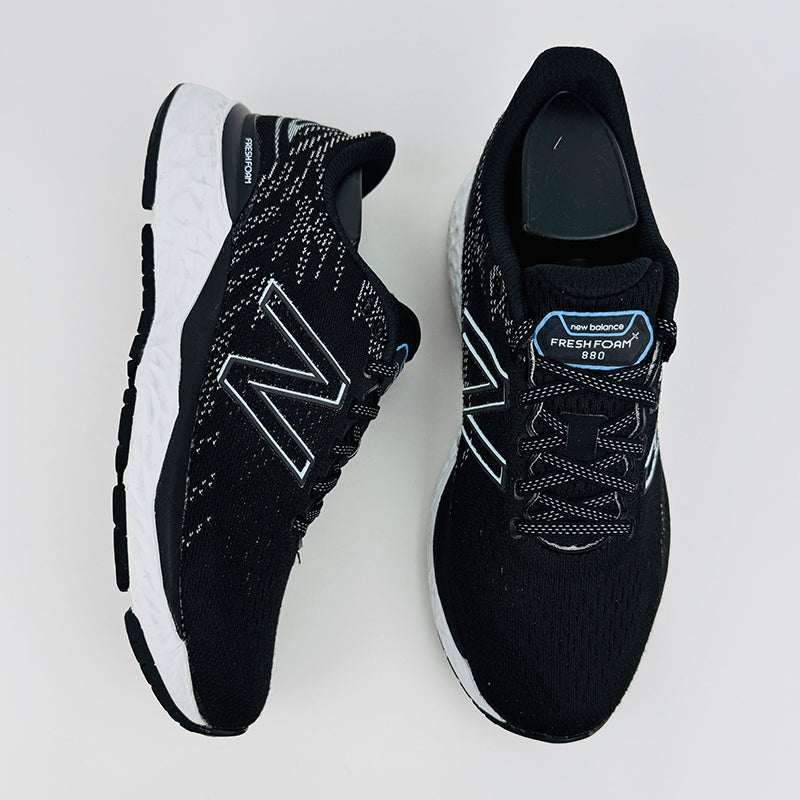 New Balance Women's Fresh Foam 880 V11 Black Shoes (Size 38) - W880E11