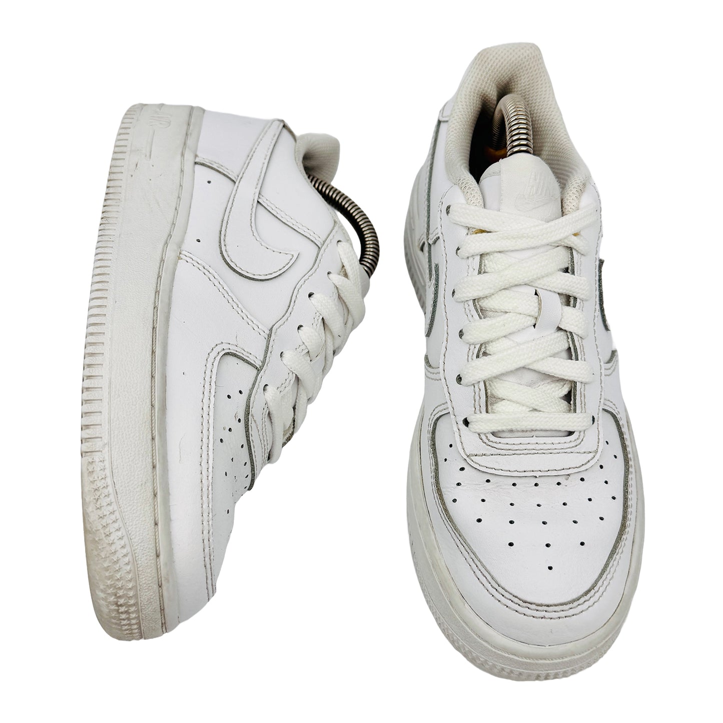 One Front One Cross image of Nike Unisex White Air Force 1 LE Sneakers (Size 36.5) - FV5951-111