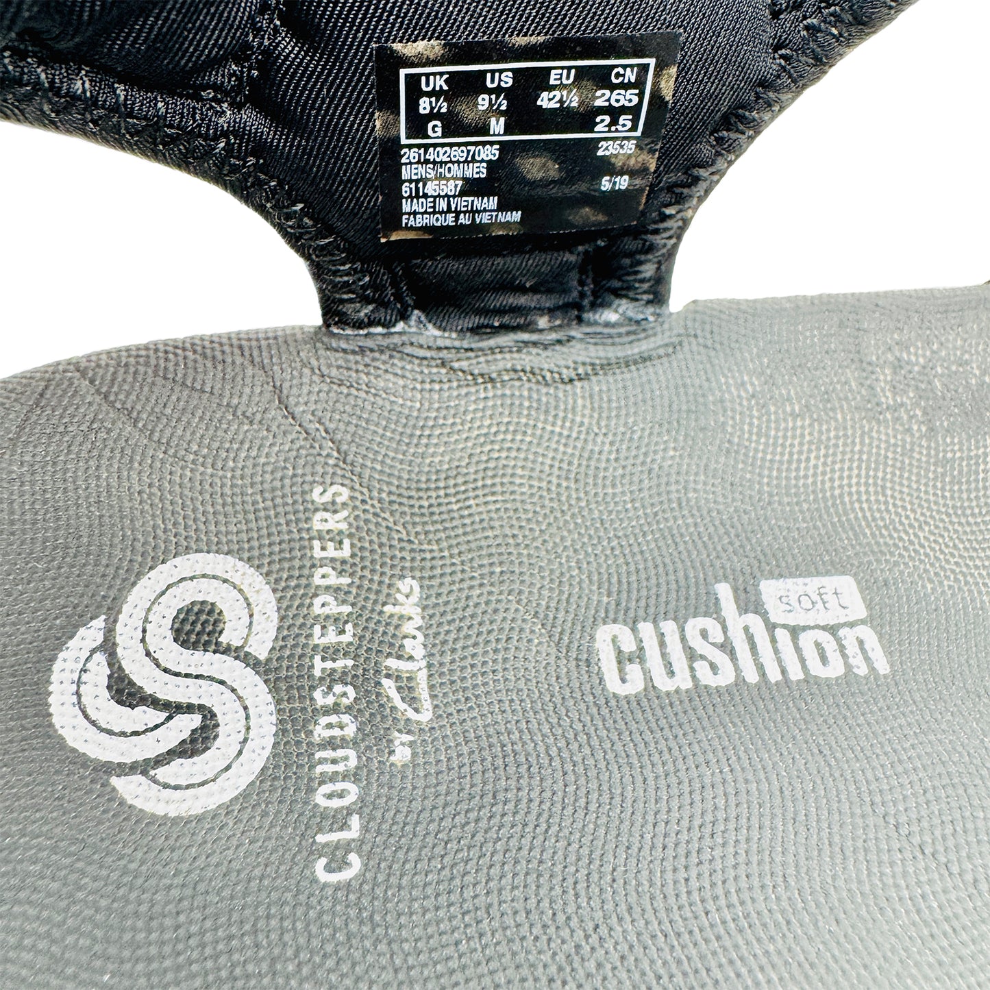 Size Tag Image of Clarks Men's Step Beat Sun Touch Fastening Sandals (Size 42/42.5)