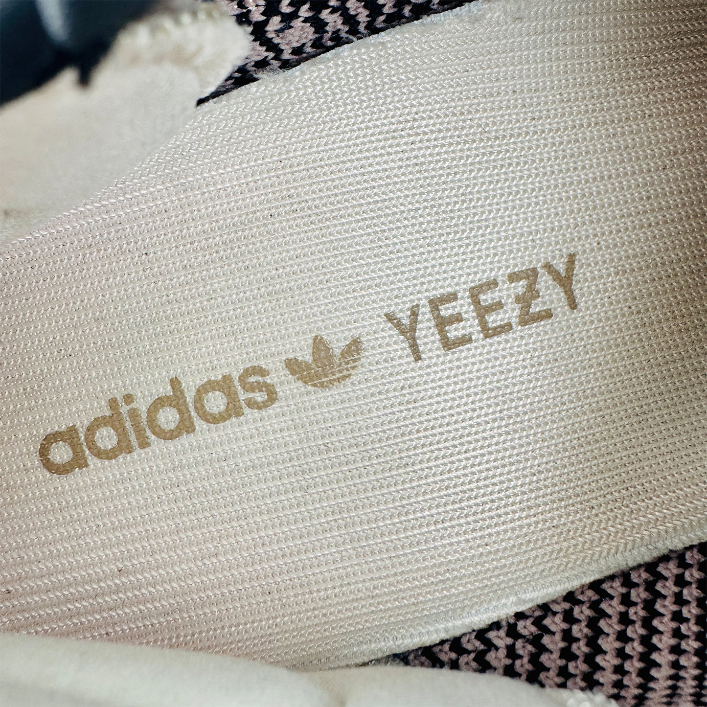 Adidas Men's Yeezy Boost 350 V2 Shoes (Size 41/41.5) - FW5190
