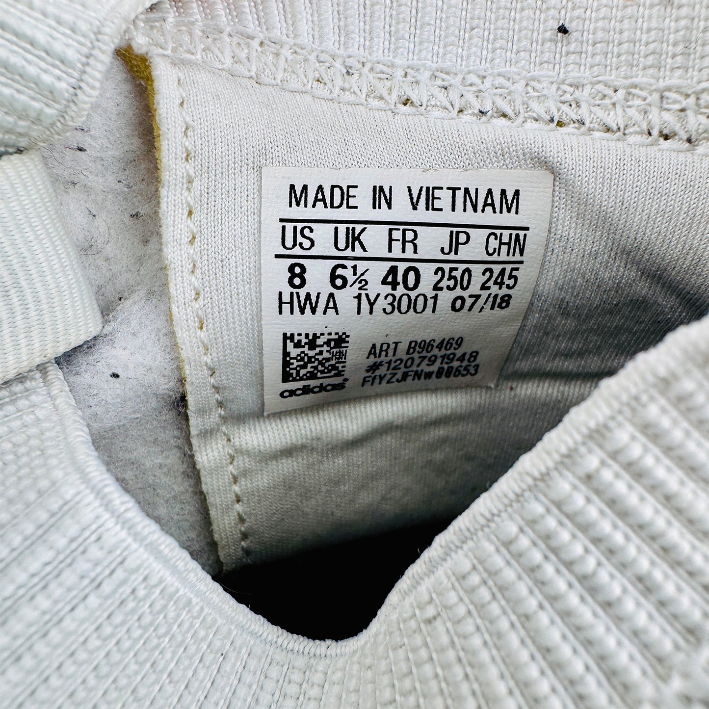 Adidas Ultimafusion Running Shoes (Size 40) - B96469