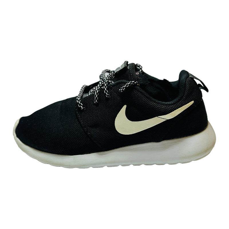 Nike Roshe One Shoes For Women 844994-002 – Preloved