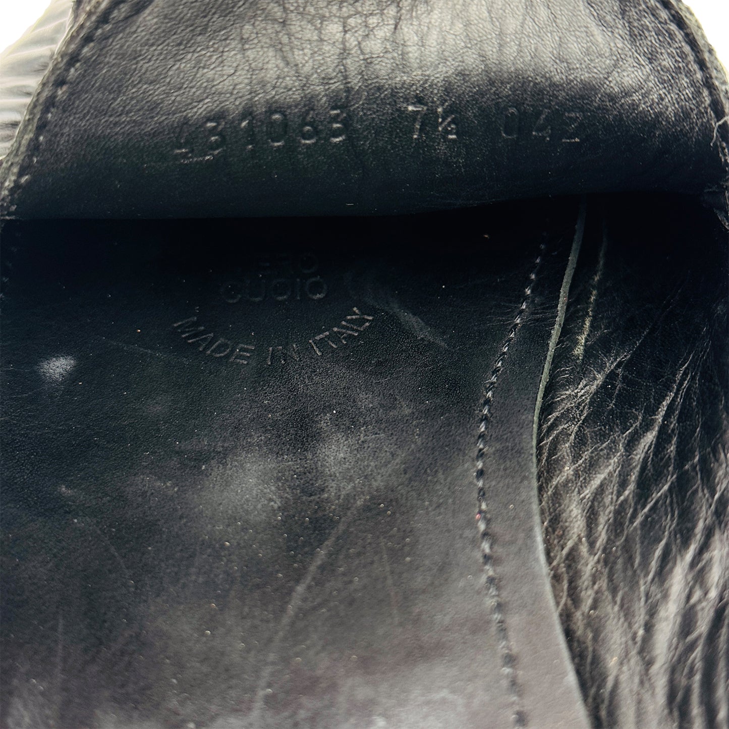 Gucci Signature Driver GG Loafer Shoes (Size 42) - 431063 042