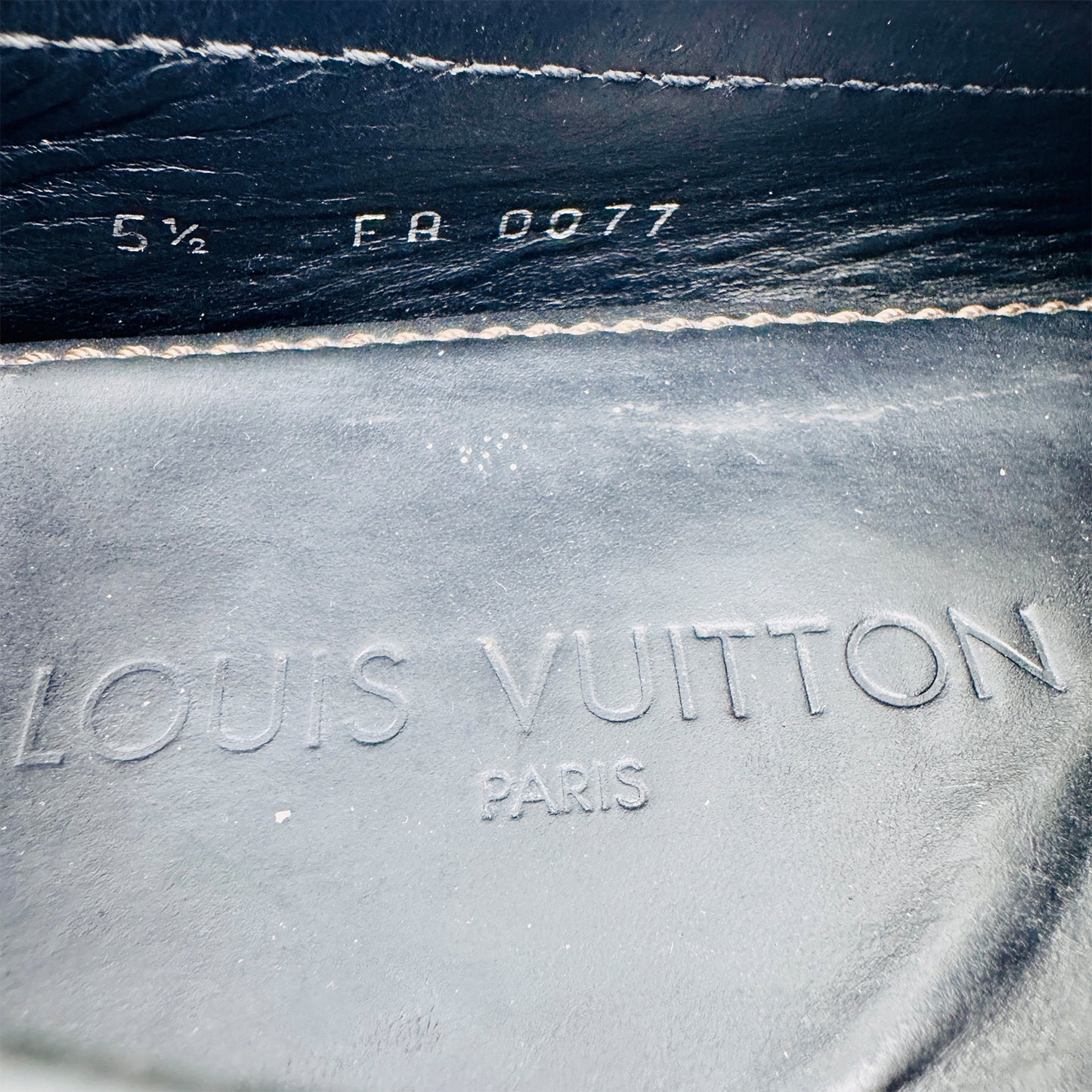 Louis Vuitton Grained Leather Bow Shoes (Size 39.5/40) - FA 0077