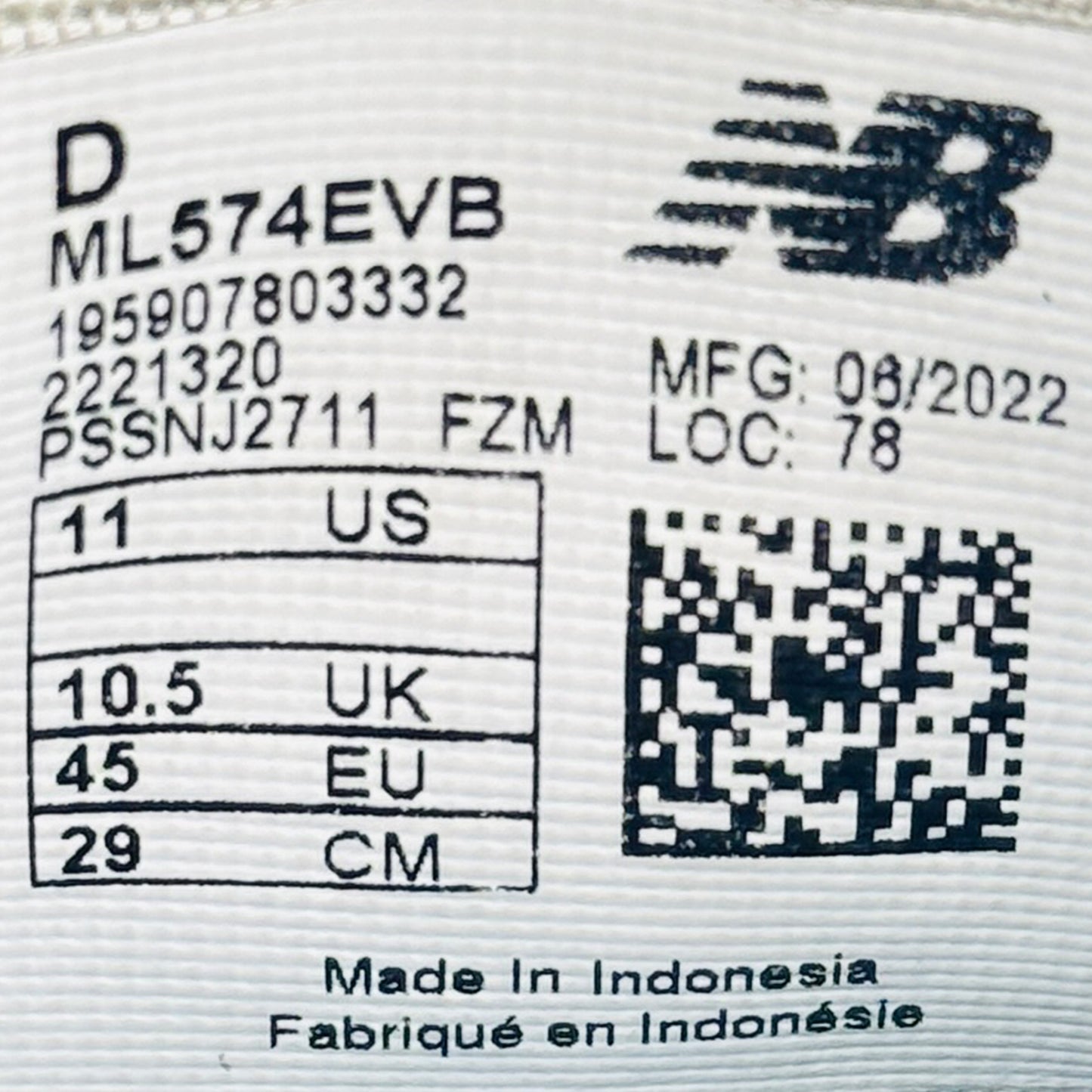 New Balance 574 Shoes (Size 45) - ML574EVB