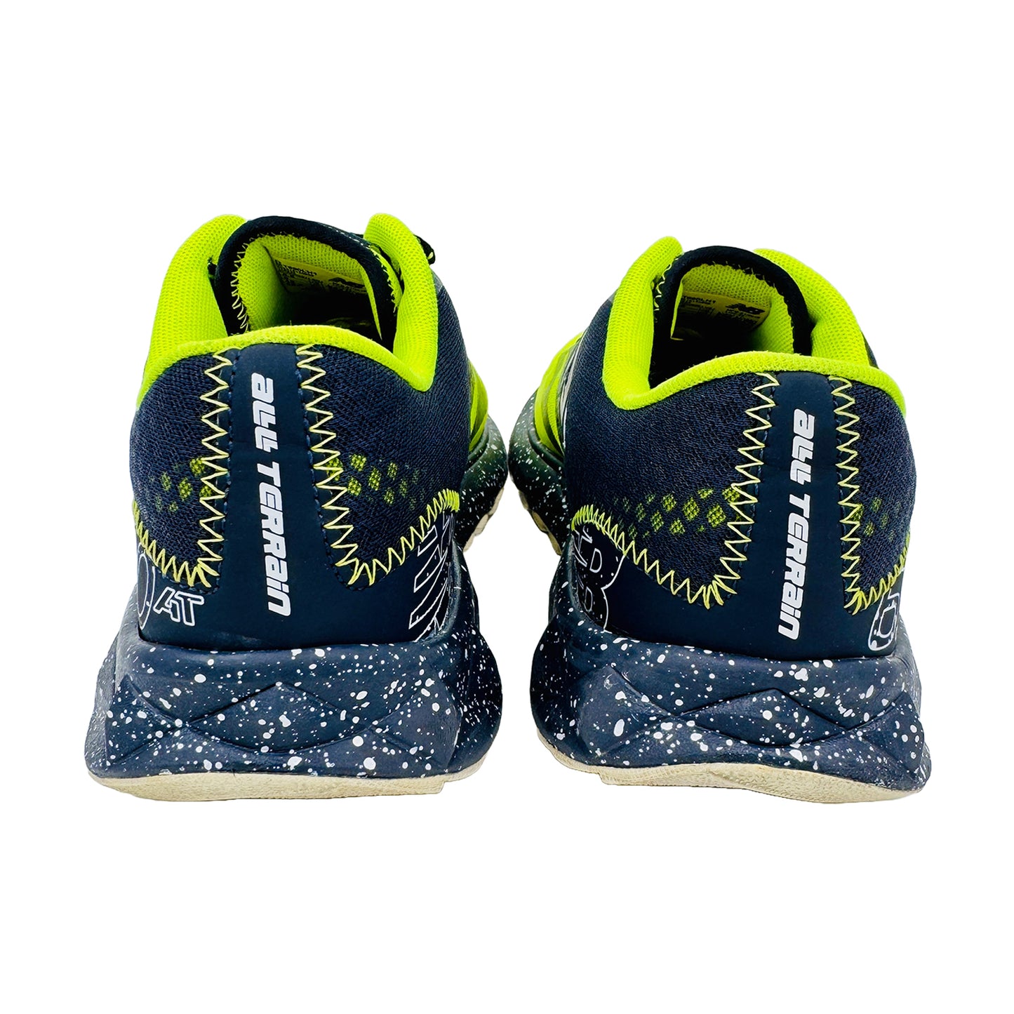 New Balance 690 Shoes (Size 42) - MT690LH1