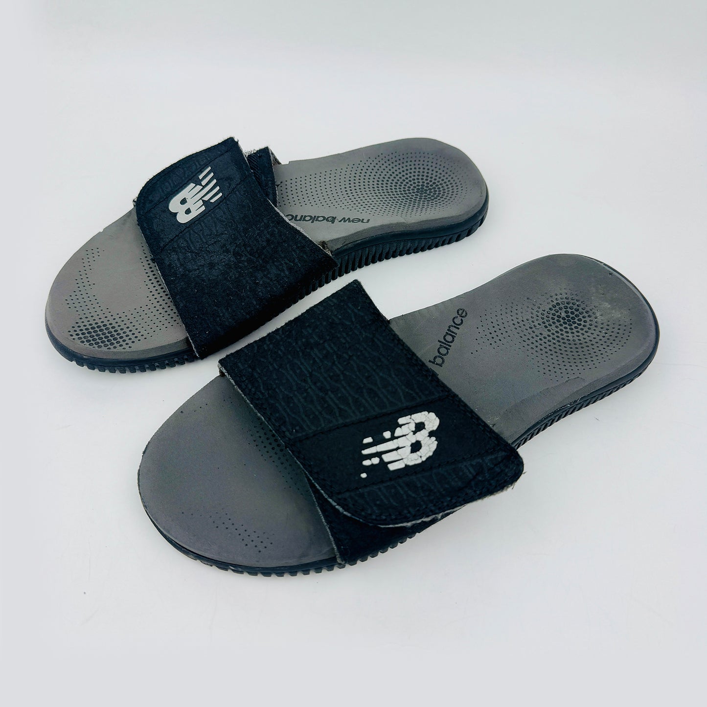 New Balance Men's Gray Black Slides (Size 41)