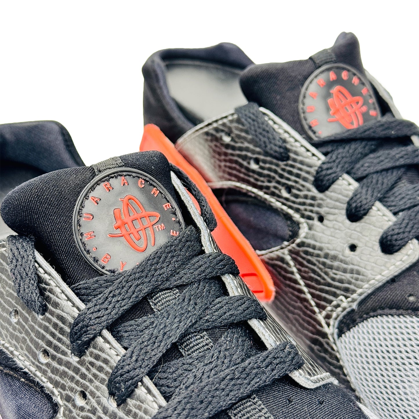 Nike Air Huarache Run Shoes (Size 40) - 654275-010