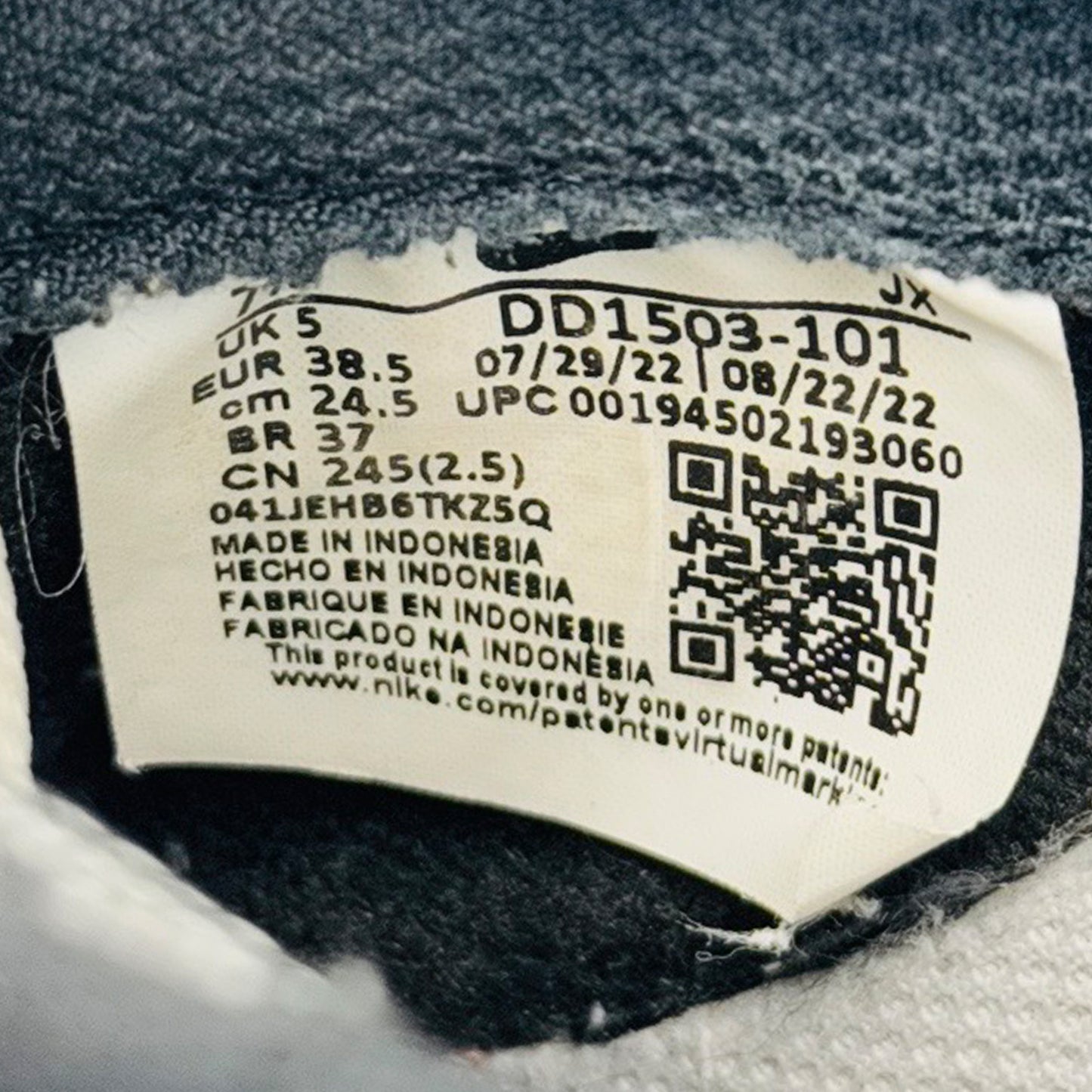 Nike Dunk Low Retro Panda Shoes (Size 38.5) - DD1503-101