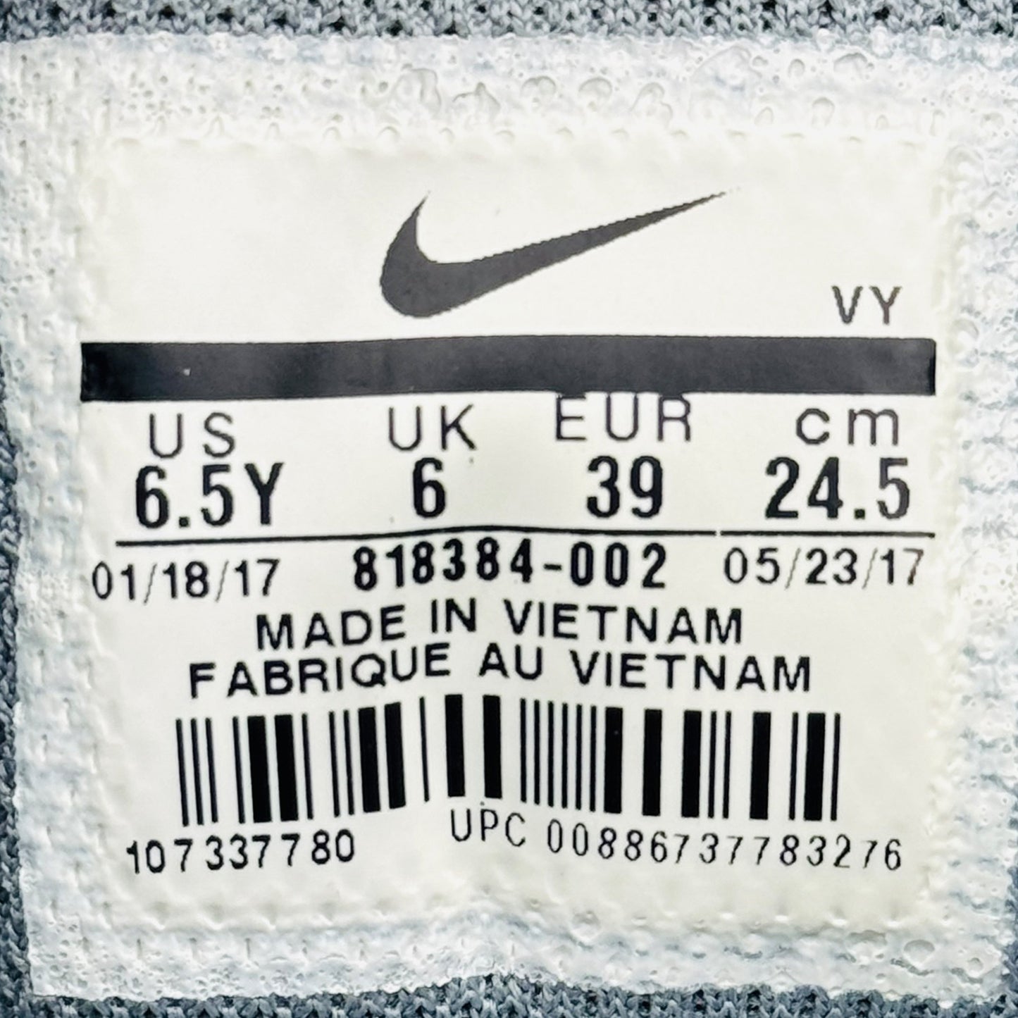 Nike Tanjun GS Running Shoes (Size 39) - 818384-002