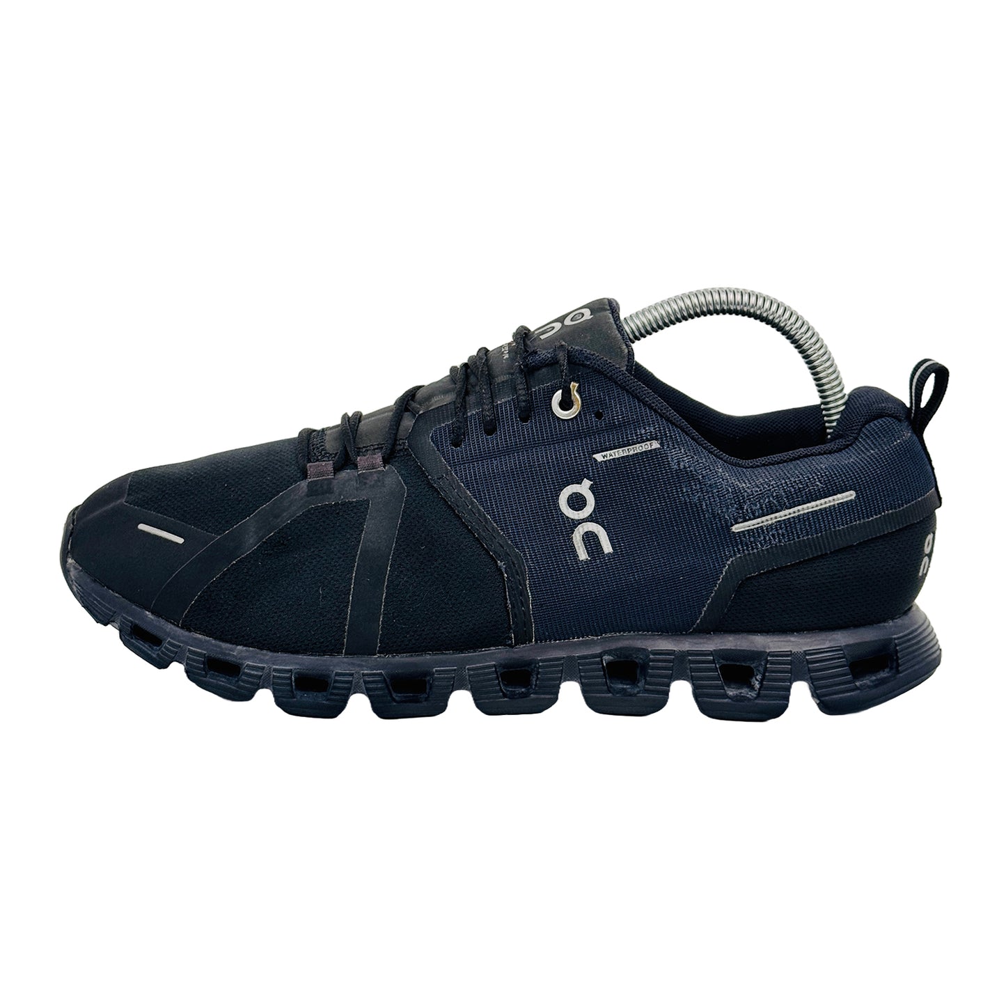 On Cloud 5 Waterproof Shoes (Size 42) - 59.98842