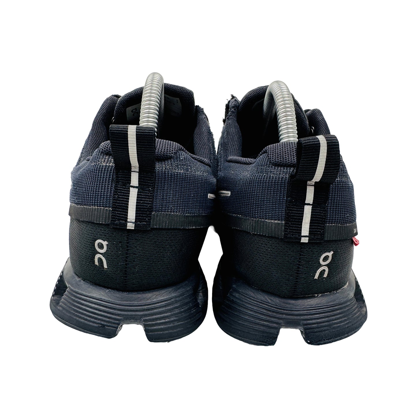 On Cloud 5 Waterproof Shoes (Size 42) - 59.98842