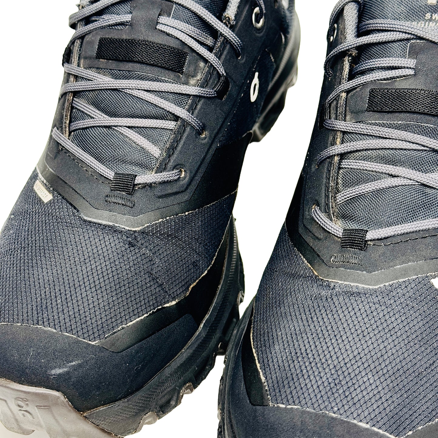 On Running Cloudventure Waterproof Shoes (Size 43) - 32.99253