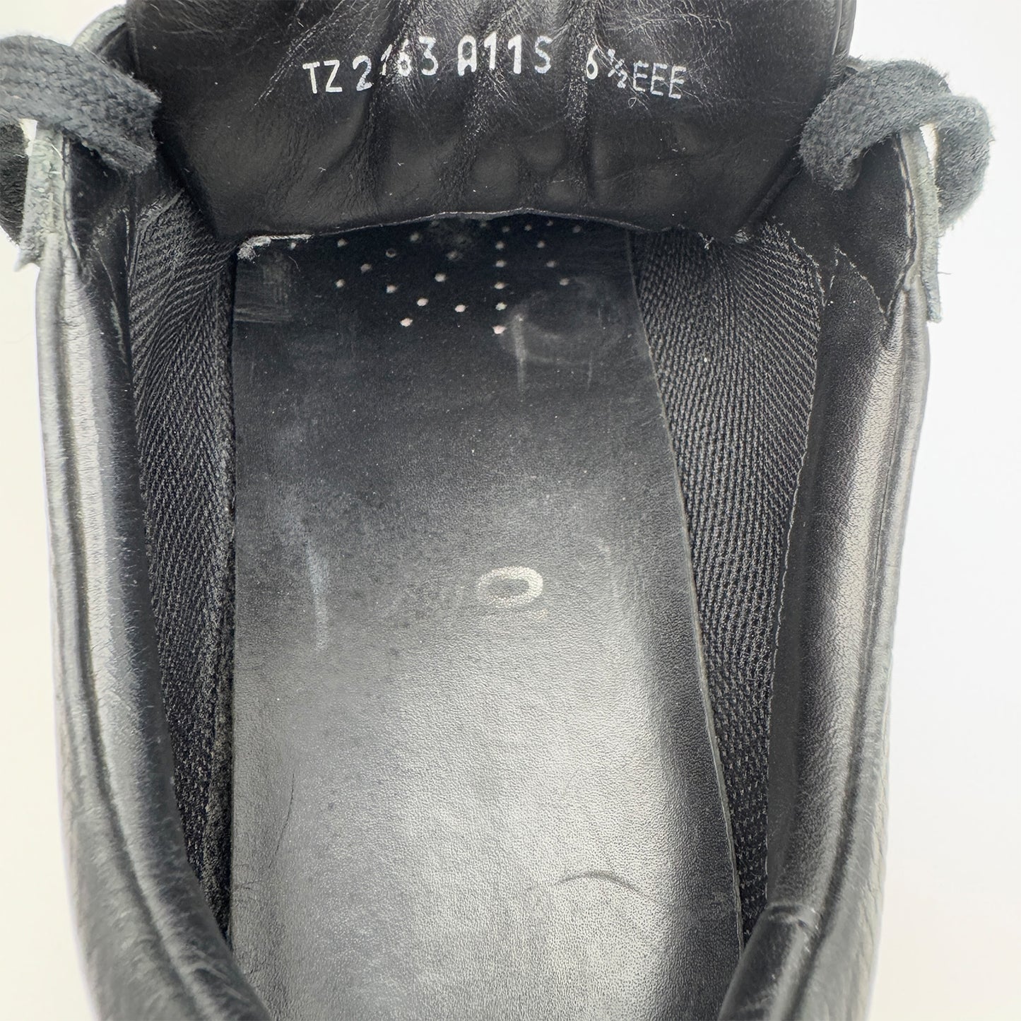 Salvatore Ferragamo Men's Low Top Lace Up Shoes (Size 41/41.5)